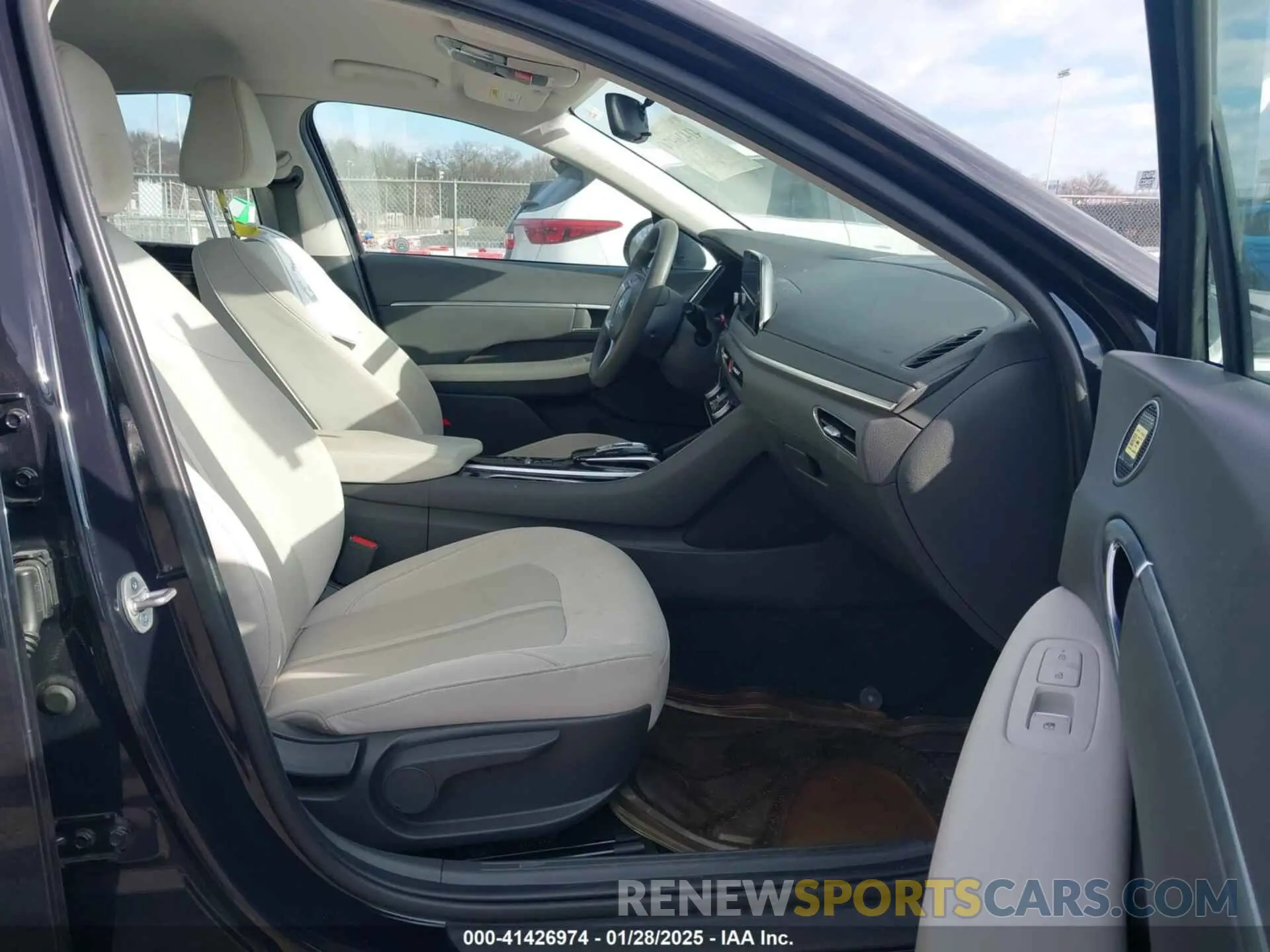 5 Photograph of a damaged car KMHL64JA1PA275970 HYUNDAI SONATA 2023