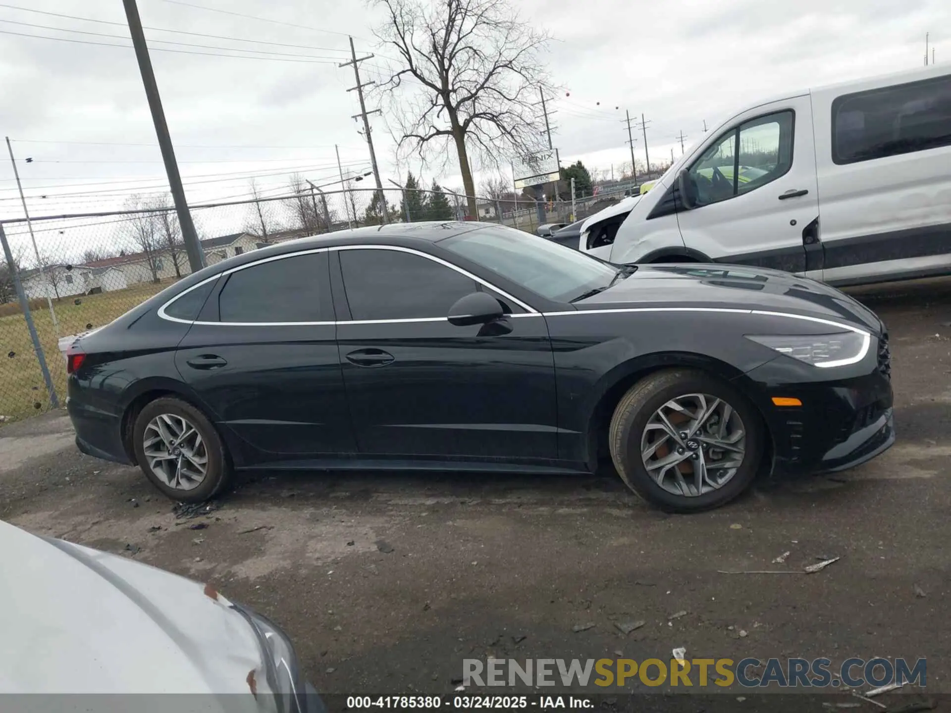 13 Photograph of a damaged car KMHL64JA1PA310104 HYUNDAI SONATA 2023