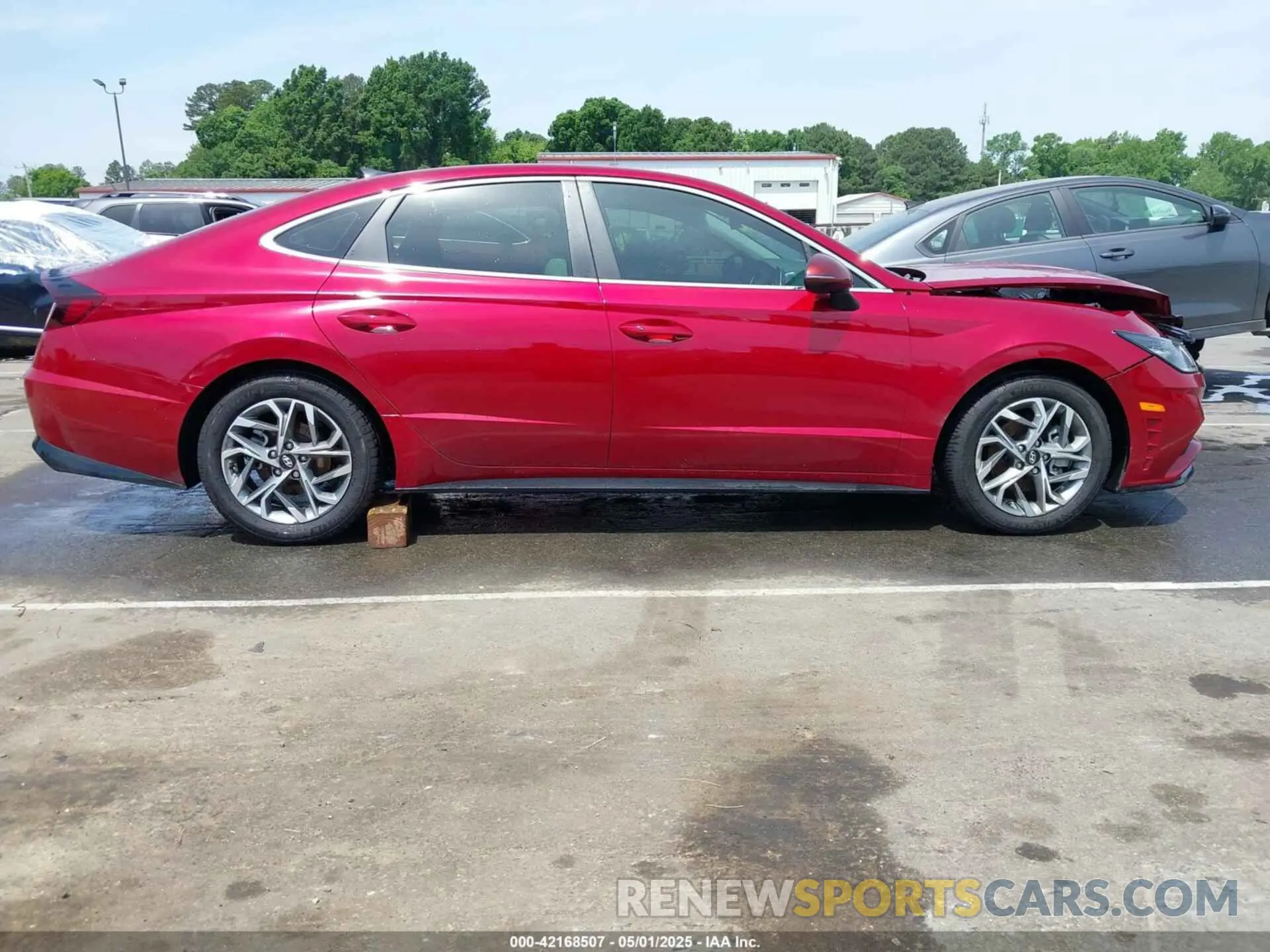 13 Photograph of a damaged car KMHL64JA1PA315982 HYUNDAI SONATA 2023
