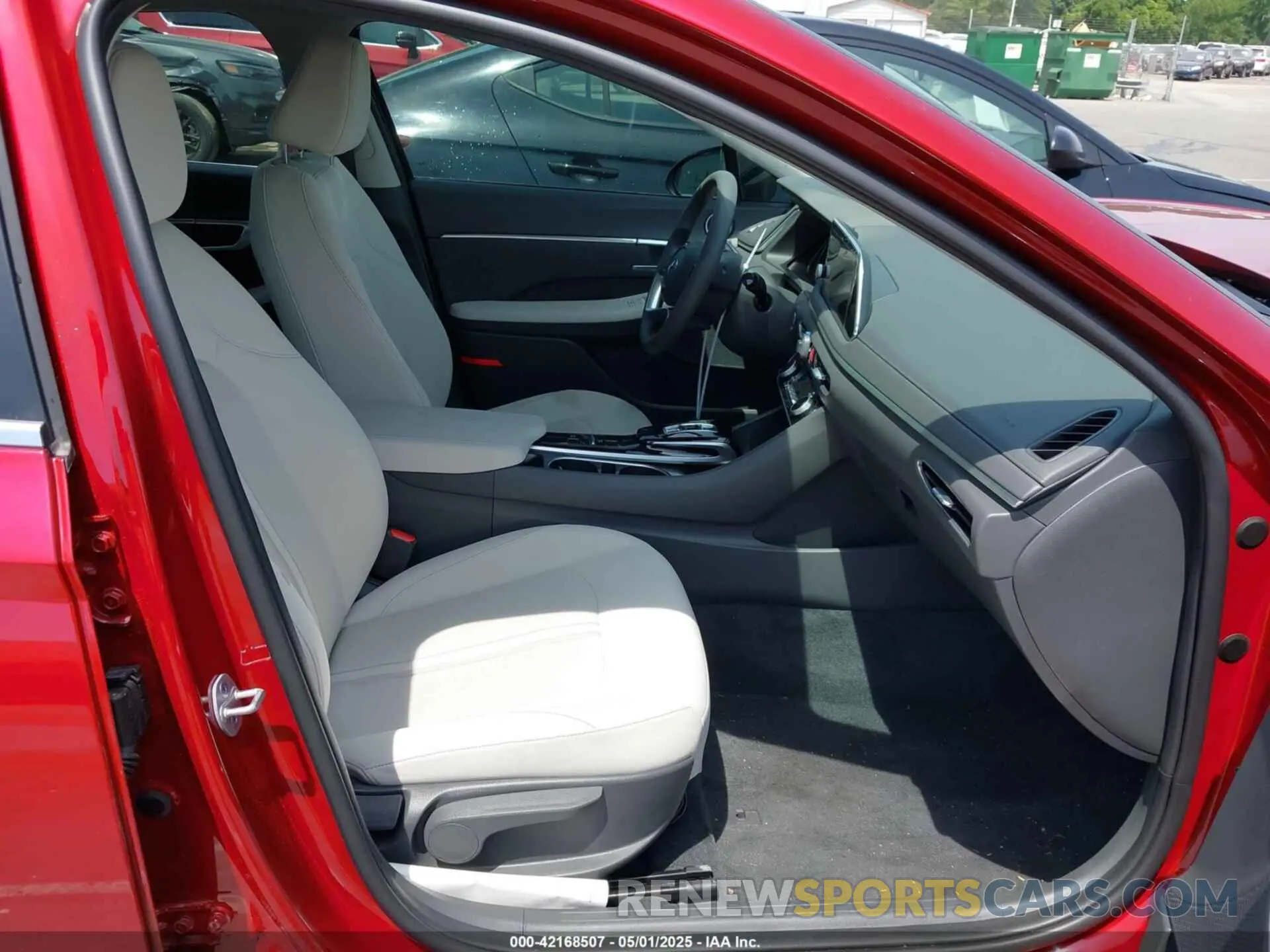 5 Photograph of a damaged car KMHL64JA1PA315982 HYUNDAI SONATA 2023