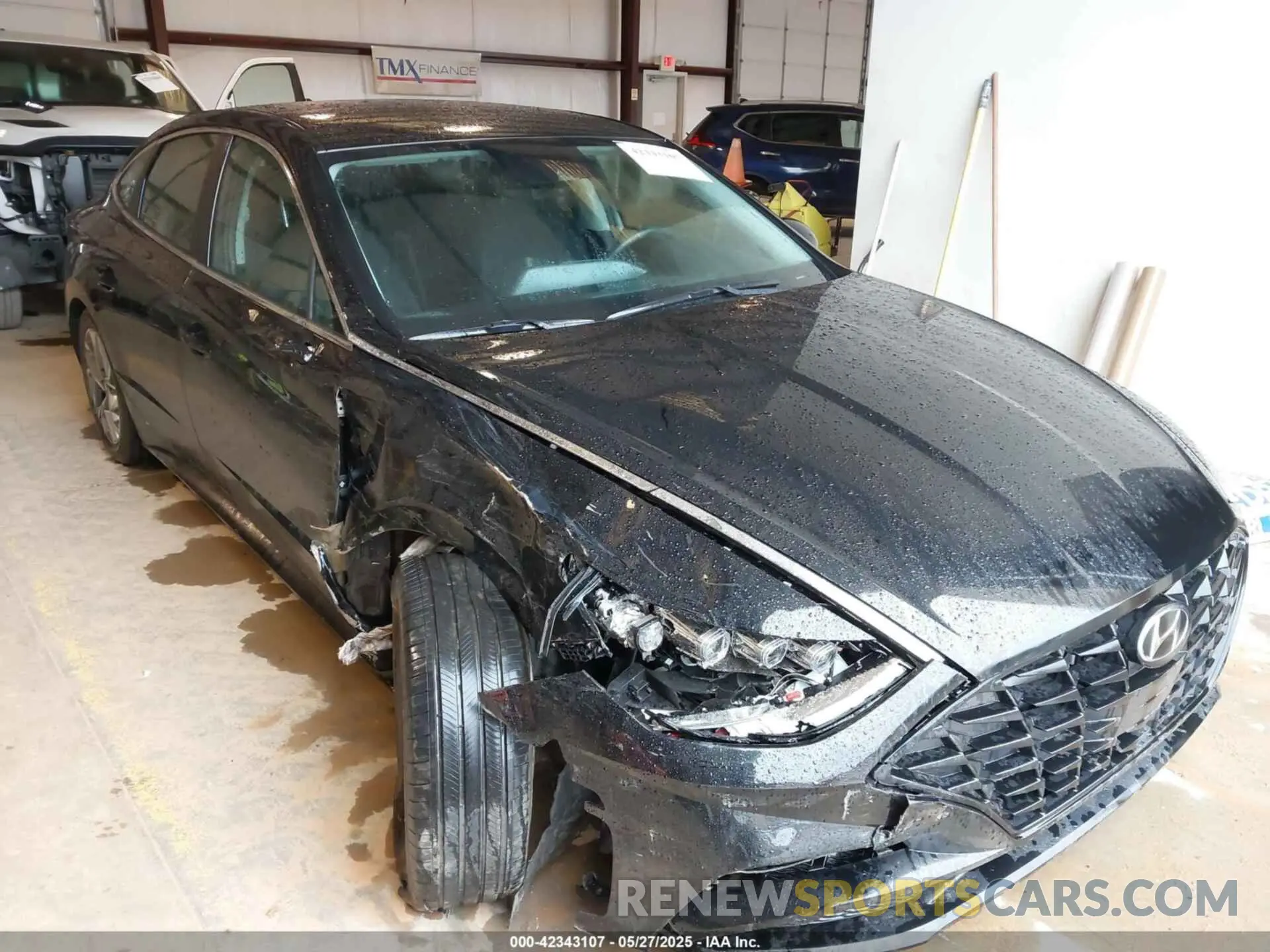 1 Photograph of a damaged car KMHL64JA1PA320700 HYUNDAI SONATA 2023