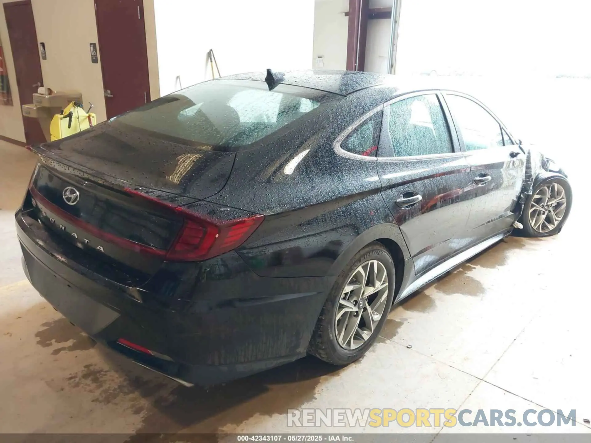 4 Photograph of a damaged car KMHL64JA1PA320700 HYUNDAI SONATA 2023