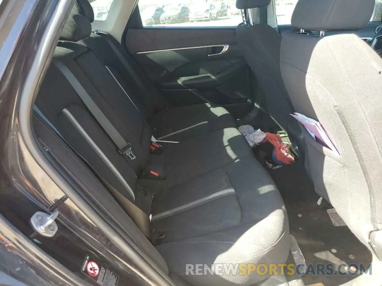 10 Photograph of a damaged car KMHL64JA1PA325167 HYUNDAI SONATA 2023