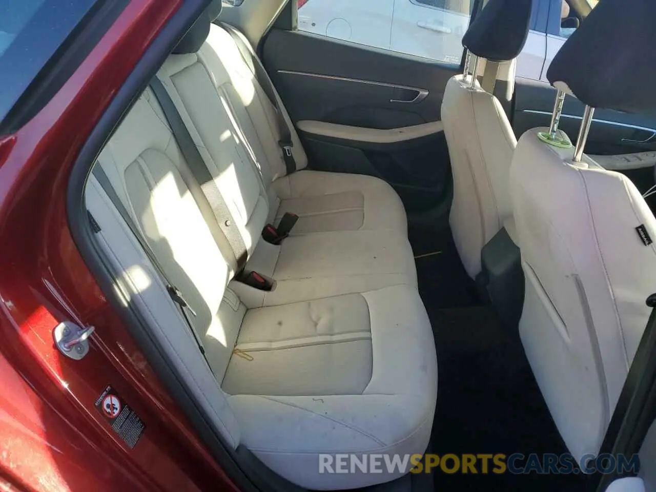 10 Photograph of a damaged car KMHL64JA2PA292499 HYUNDAI SONATA 2023