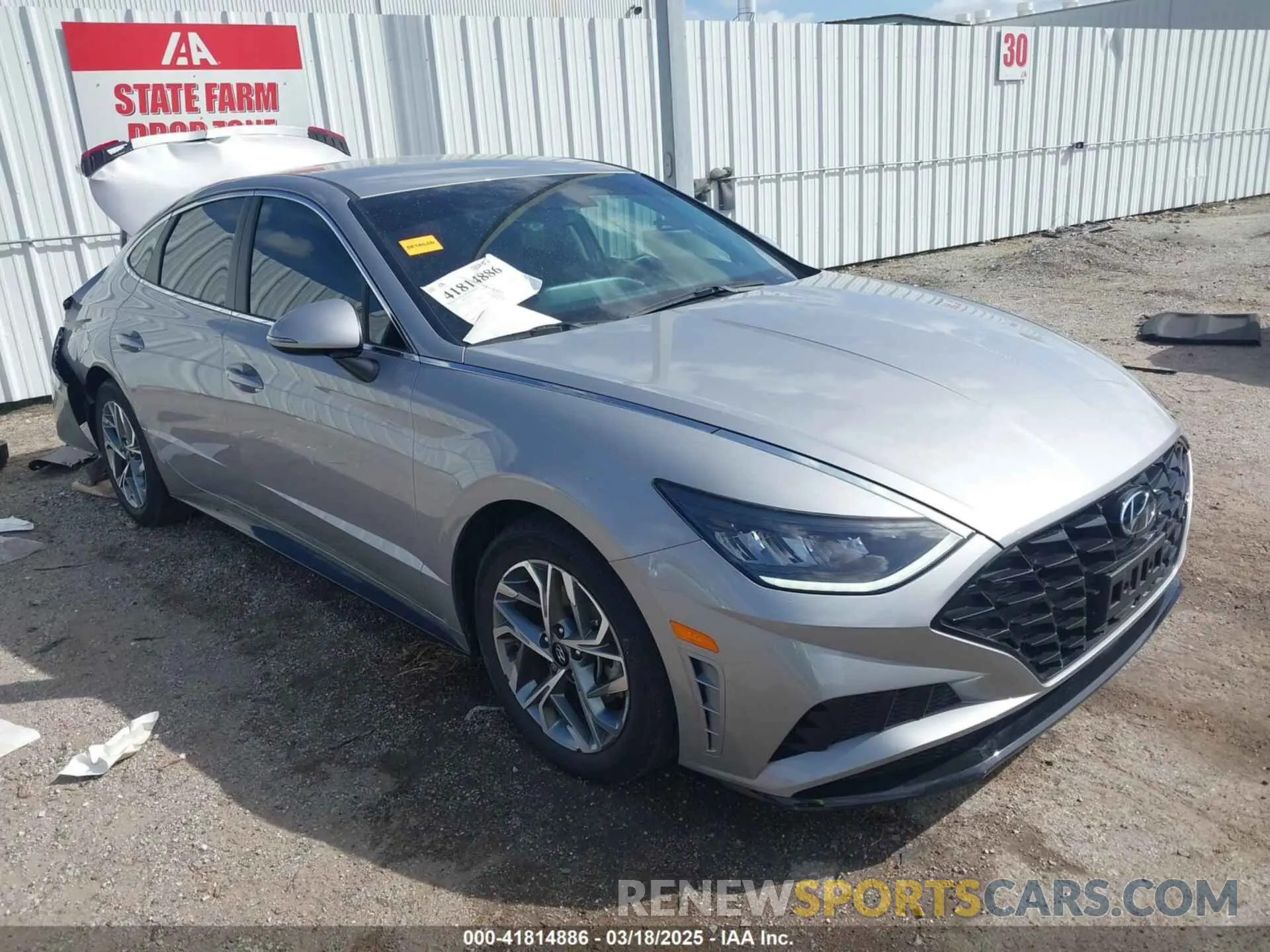 1 Photograph of a damaged car KMHL64JA4PA272481 HYUNDAI SONATA 2023