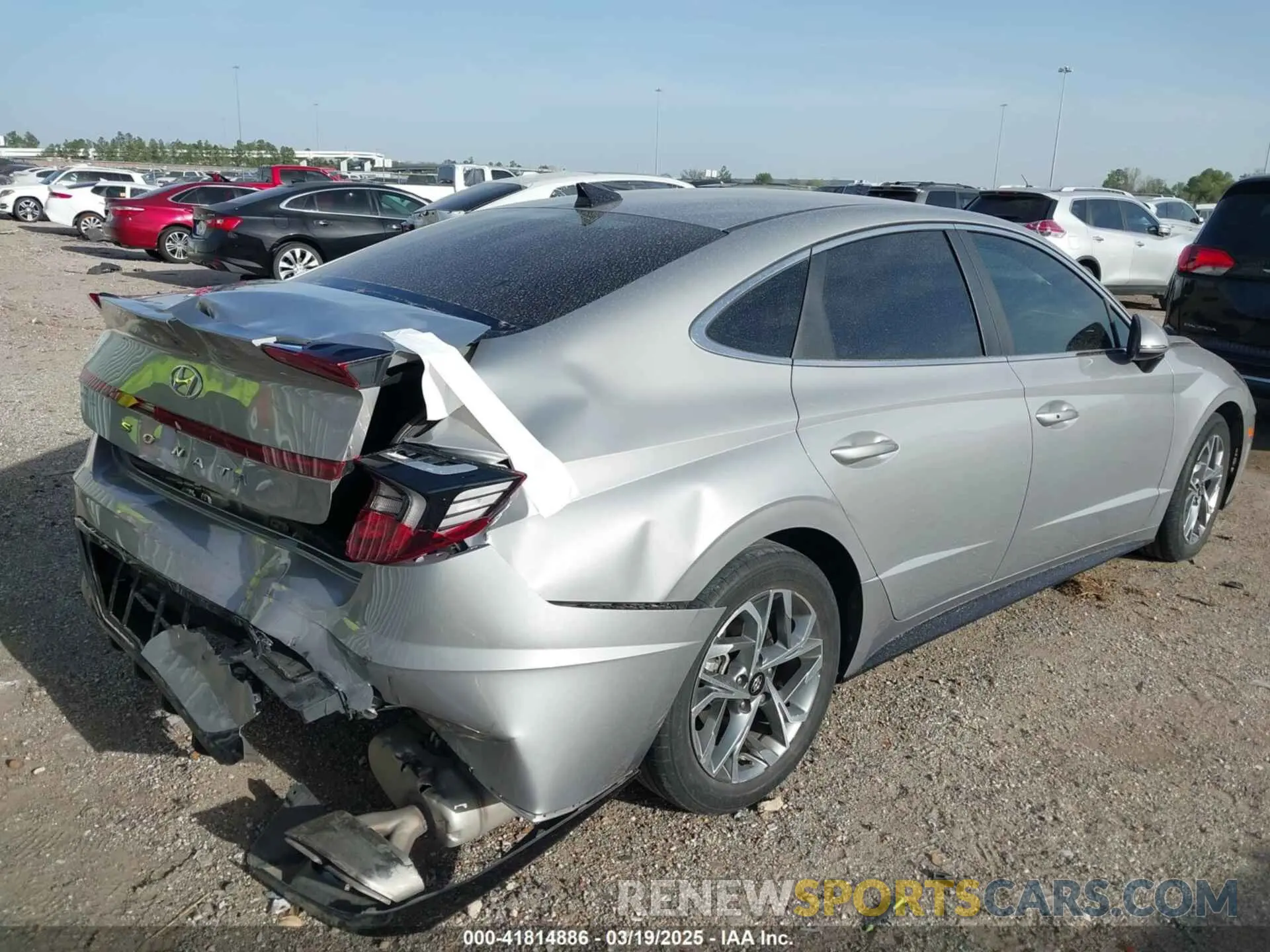 4 Photograph of a damaged car KMHL64JA4PA272481 HYUNDAI SONATA 2023