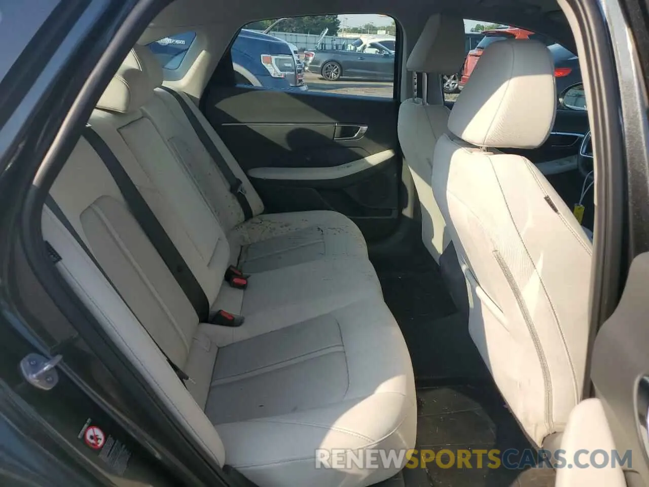 10 Photograph of a damaged car KMHL64JA4PA318648 HYUNDAI SONATA 2023