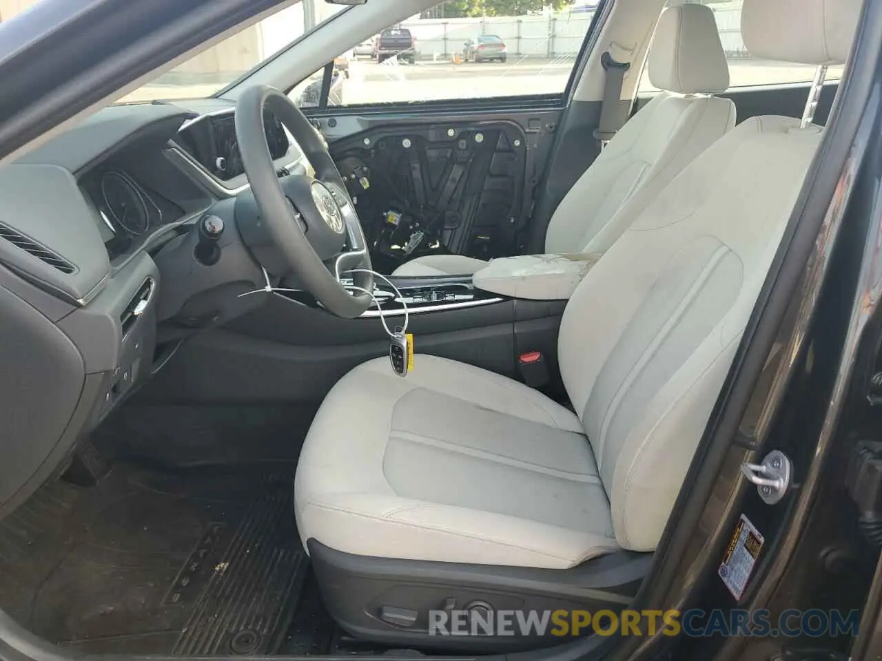 7 Photograph of a damaged car KMHL64JA4PA318648 HYUNDAI SONATA 2023