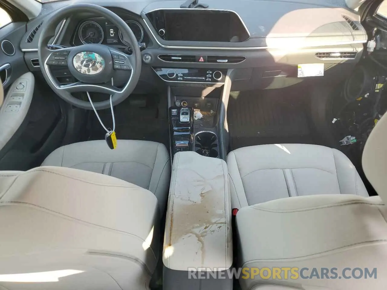 8 Photograph of a damaged car KMHL64JA4PA318648 HYUNDAI SONATA 2023