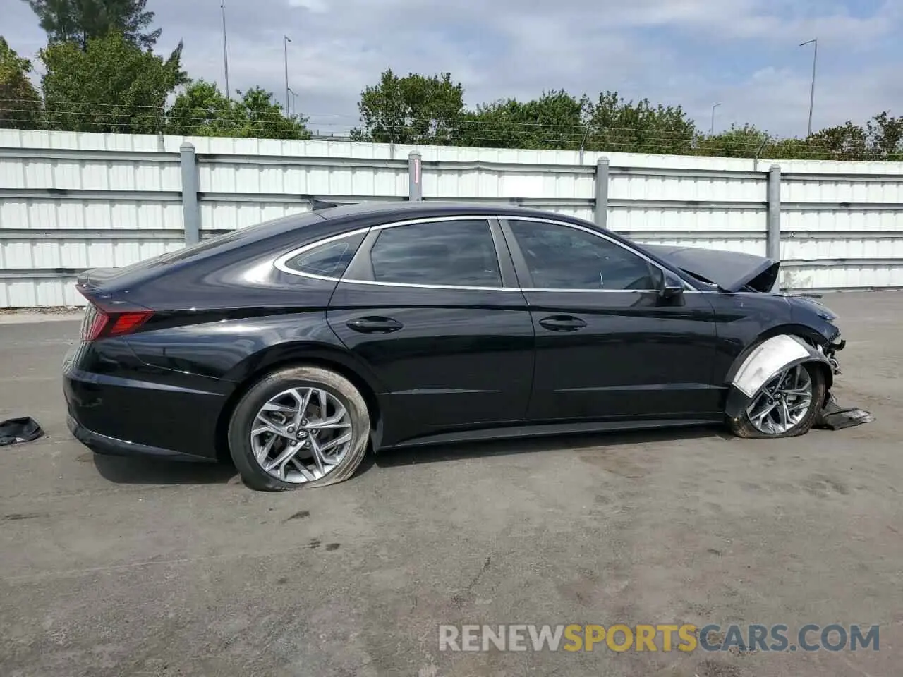 3 Photograph of a damaged car KMHL64JA4PA320755 HYUNDAI SONATA 2023