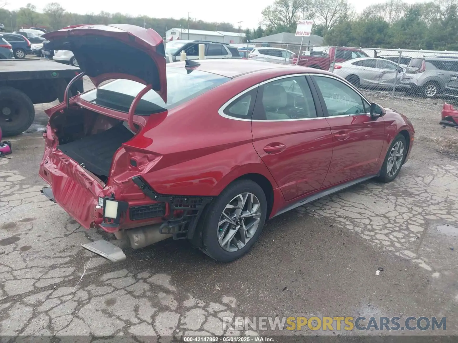 4 Photograph of a damaged car KMHL64JA5PA266303 HYUNDAI SONATA 2023