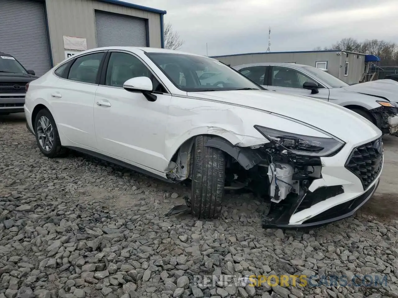 4 Photograph of a damaged car KMHL64JA6PA314830 HYUNDAI SONATA 2023