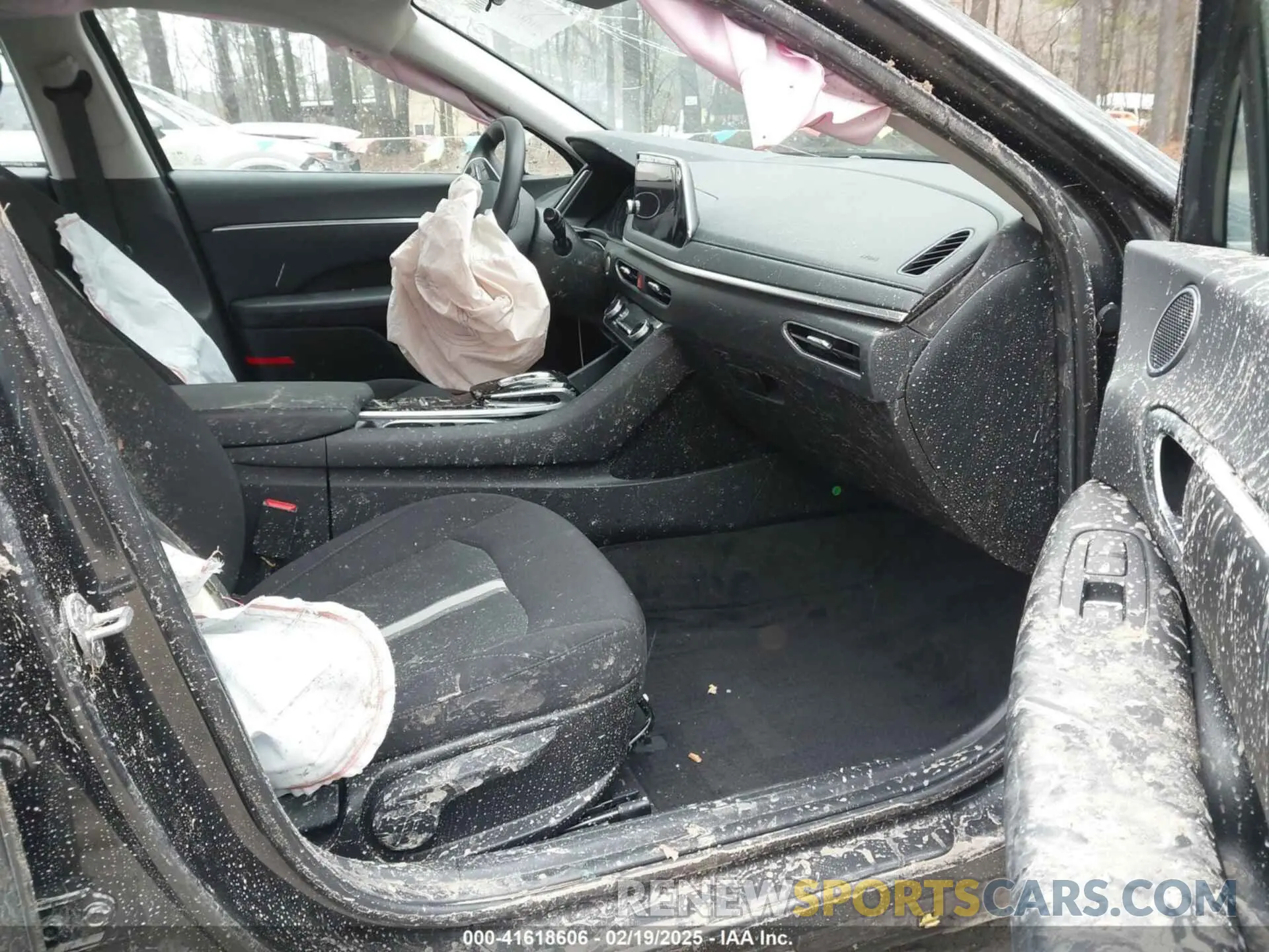 5 Photograph of a damaged car KMHL64JA6PA346774 HYUNDAI SONATA 2023