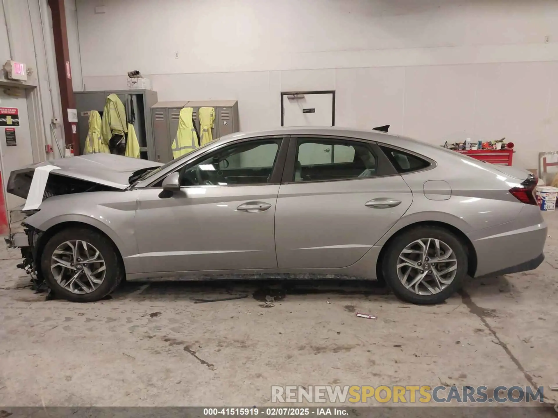 14 Photograph of a damaged car KMHL64JA7PA316568 HYUNDAI SONATA 2023
