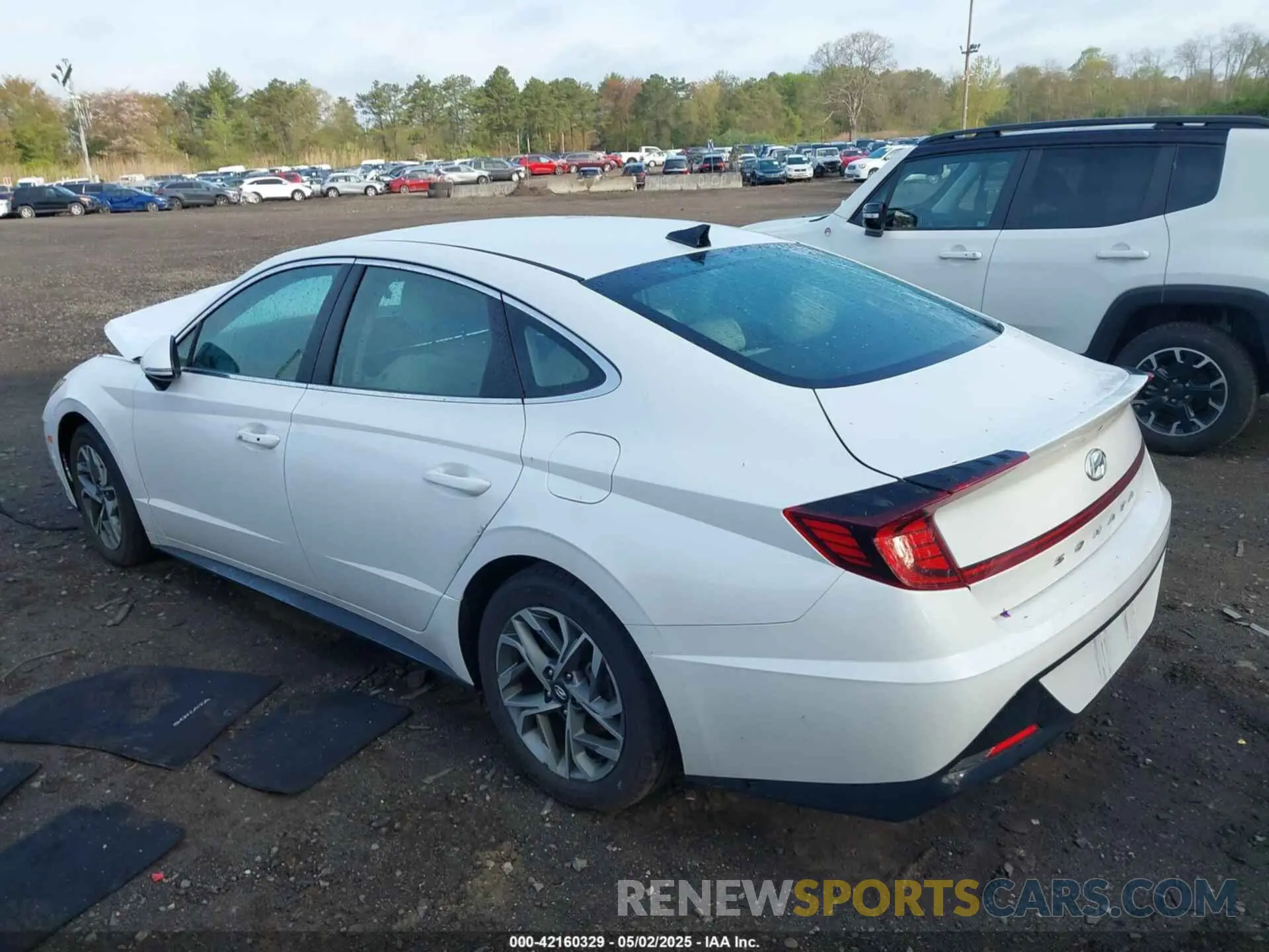 13 Photograph of a damaged car KMHL64JA8PA255960 HYUNDAI SONATA 2023