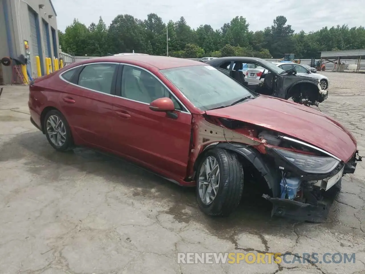 4 Photograph of a damaged car KMHL64JA8PA320712 HYUNDAI SONATA 2023