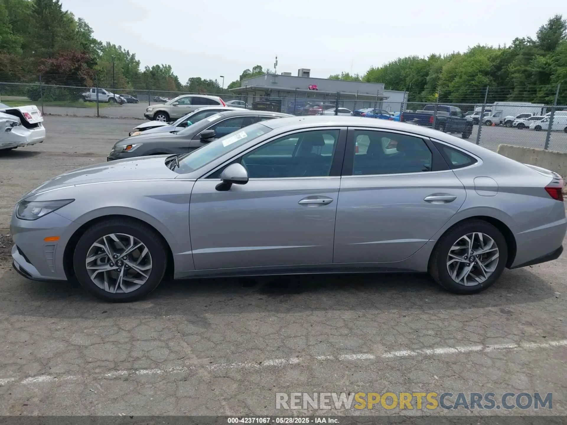14 Photograph of a damaged car KMHL64JA9PA281712 HYUNDAI SONATA 2023