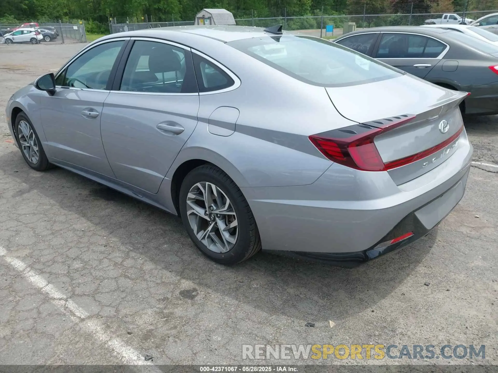 3 Photograph of a damaged car KMHL64JA9PA281712 HYUNDAI SONATA 2023