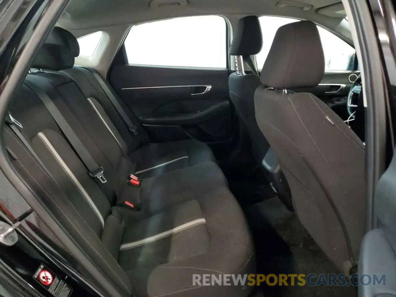 10 Photograph of a damaged car KMHL64JA9PA294122 HYUNDAI SONATA 2023