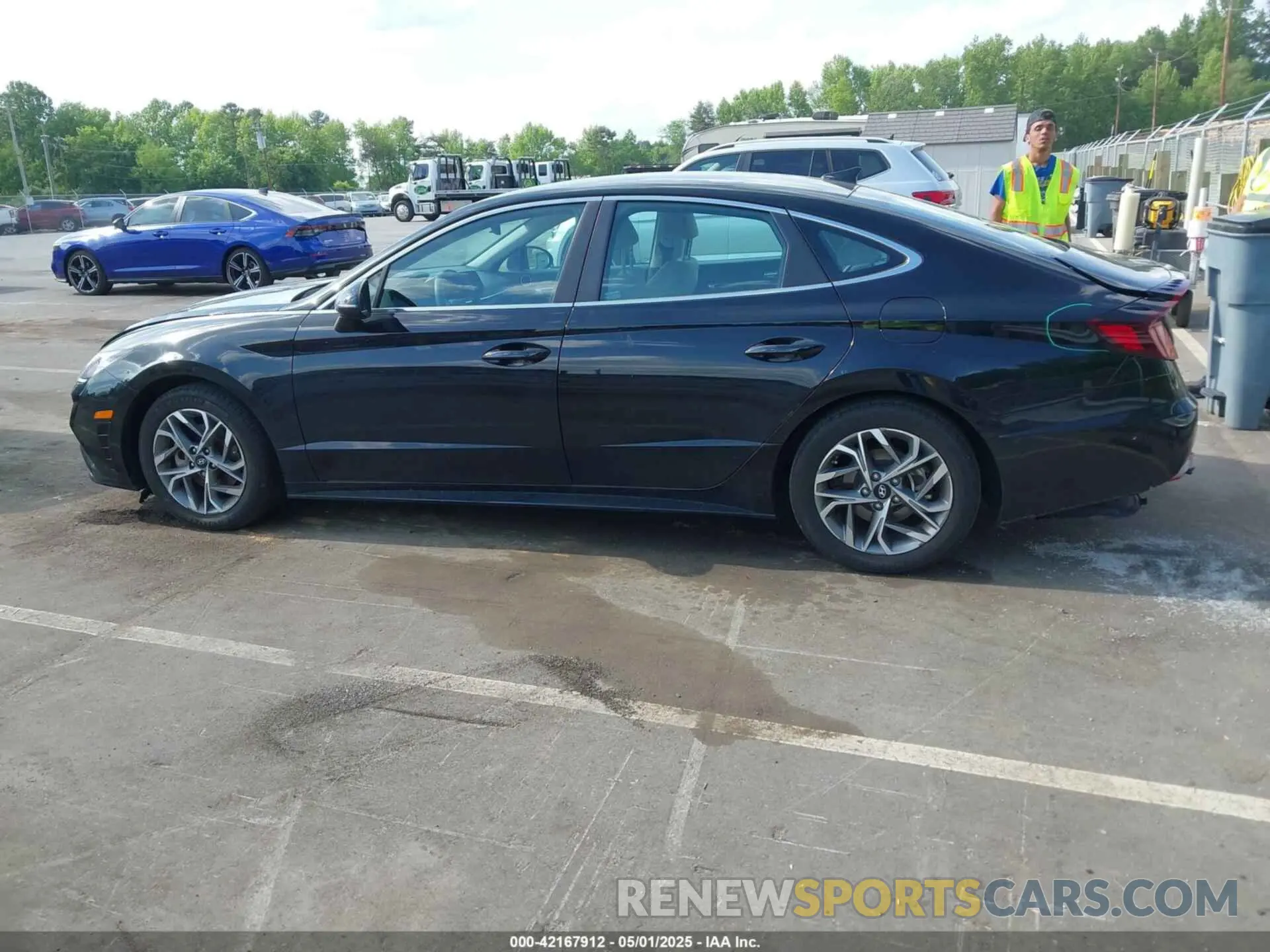 14 Photograph of a damaged car KMHL64JA9PA314983 HYUNDAI SONATA 2023