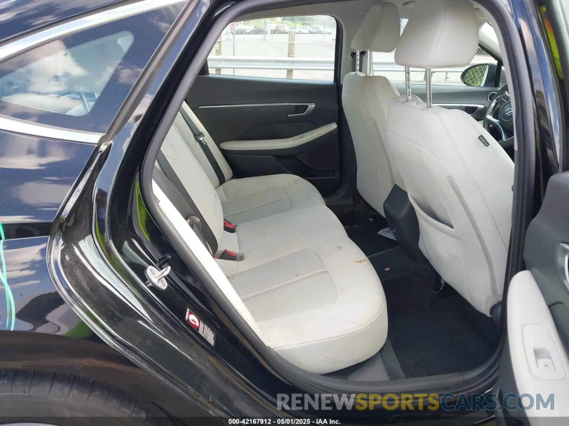 8 Photograph of a damaged car KMHL64JA9PA314983 HYUNDAI SONATA 2023