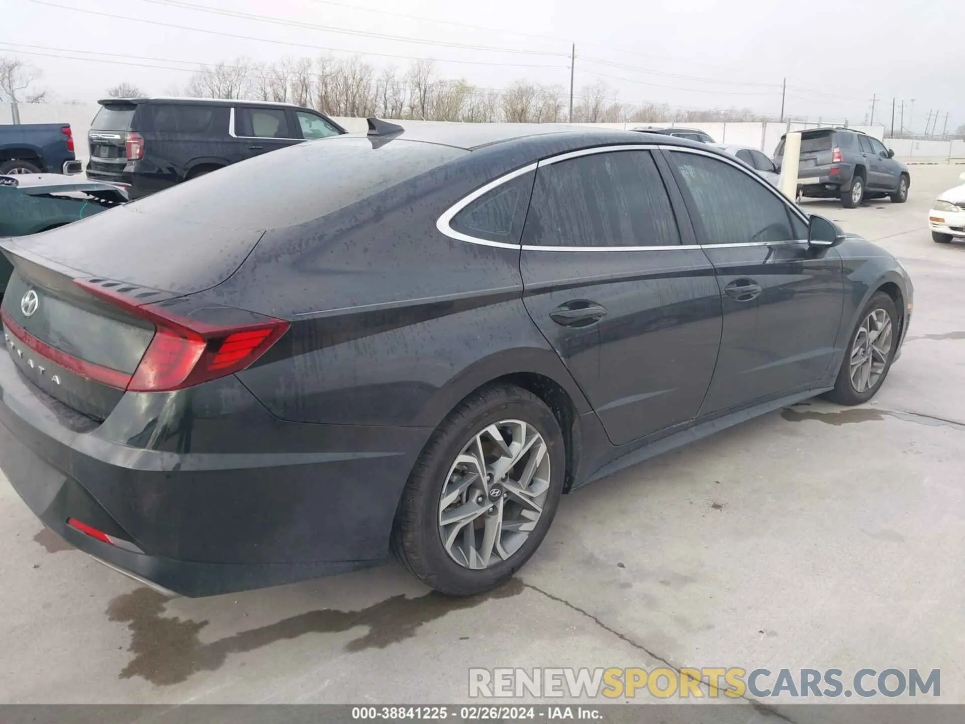 4 Photograph of a damaged car KMHL64JA9PA329659 HYUNDAI SONATA 2023