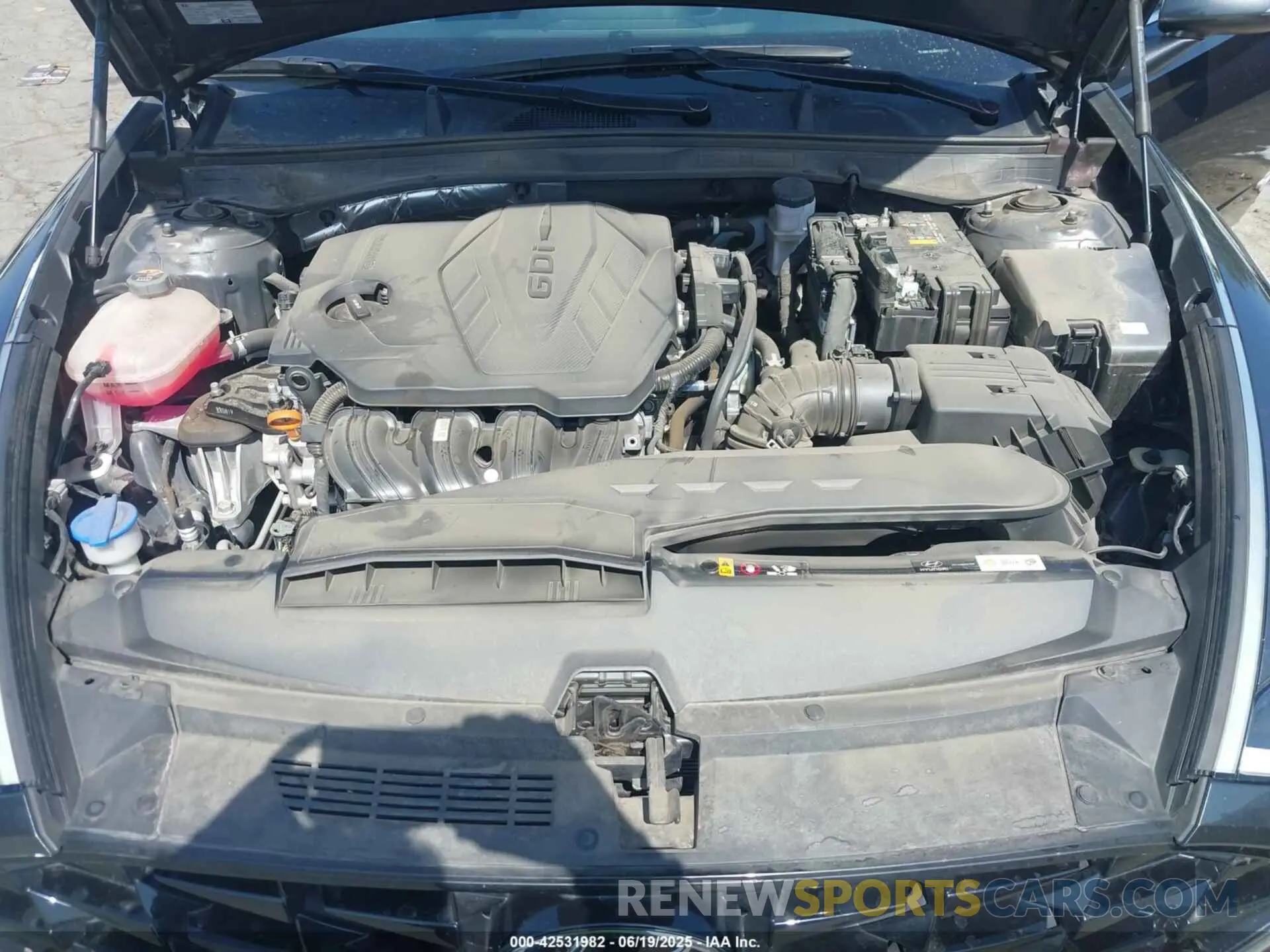 10 Photograph of a damaged car KMHL64JAXPA262957 HYUNDAI SONATA 2023
