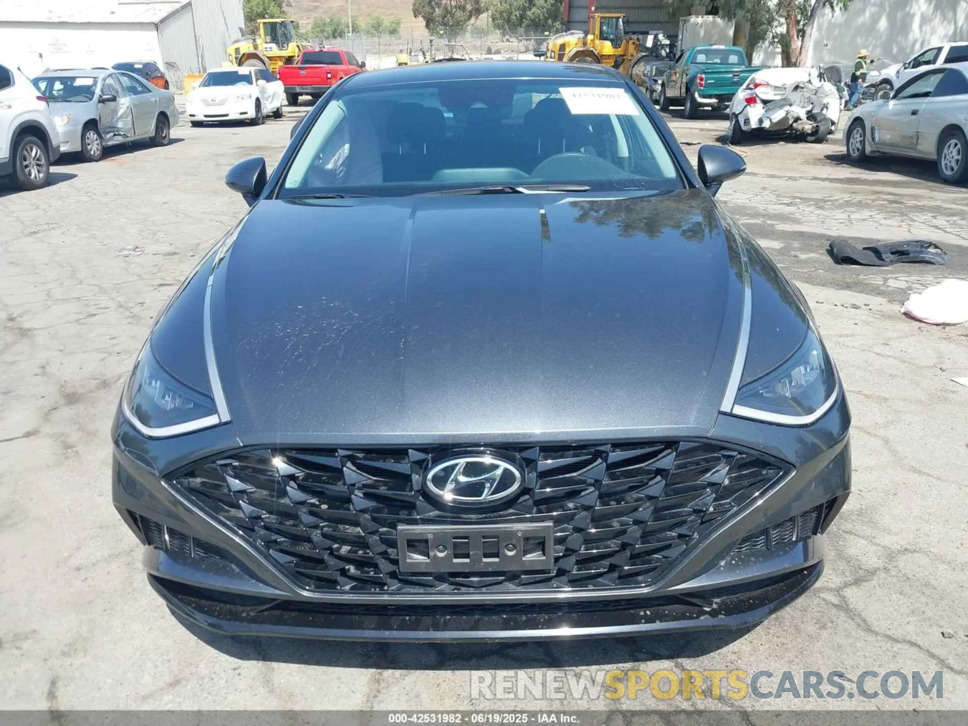 13 Photograph of a damaged car KMHL64JAXPA262957 HYUNDAI SONATA 2023