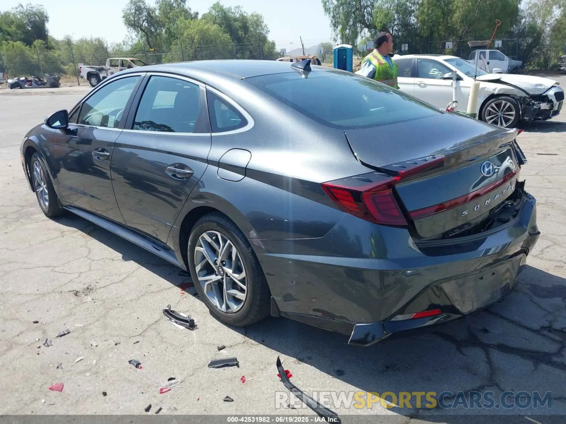 3 Photograph of a damaged car KMHL64JAXPA262957 HYUNDAI SONATA 2023