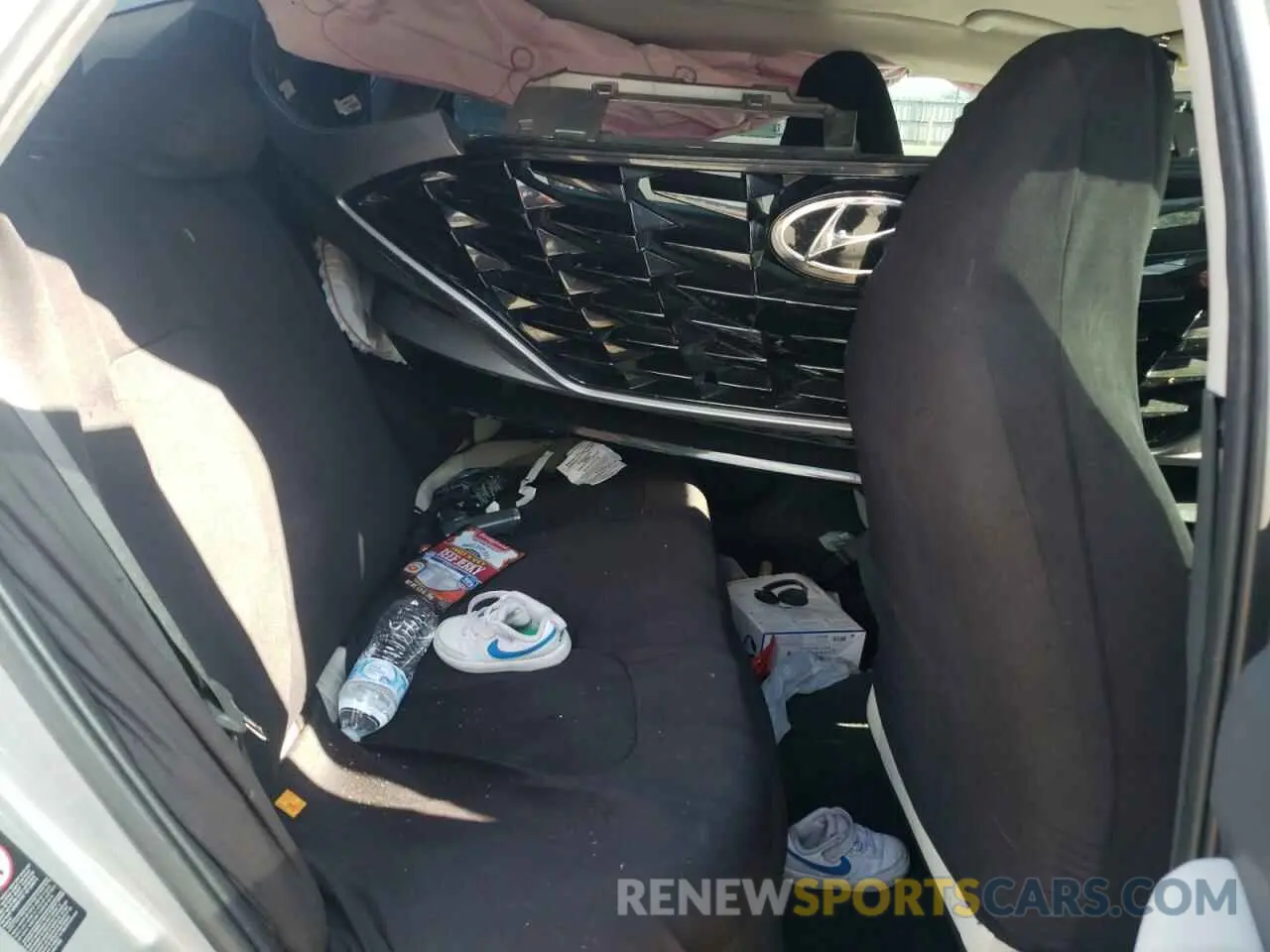 10 Photograph of a damaged car KMHL64JAXPA265986 HYUNDAI SONATA 2023
