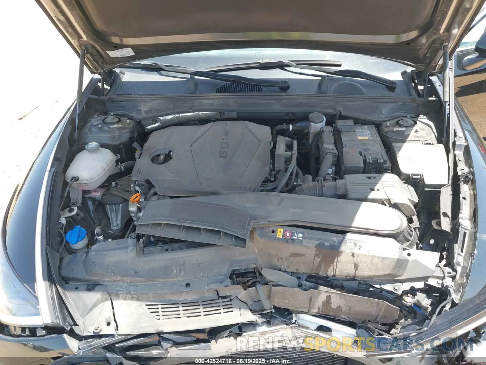 10 Photograph of a damaged car KMHL64JAXPA287423 HYUNDAI SONATA 2023