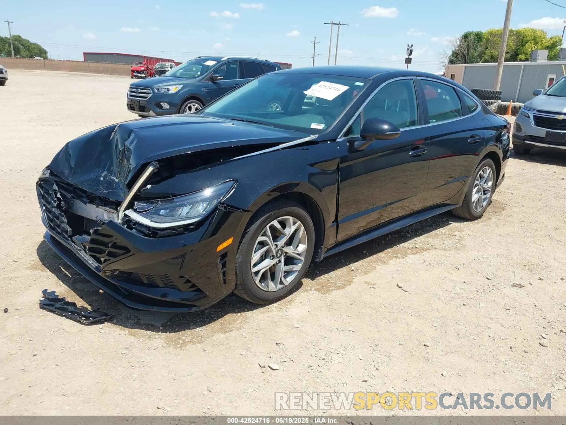 2 Photograph of a damaged car KMHL64JAXPA287423 HYUNDAI SONATA 2023
