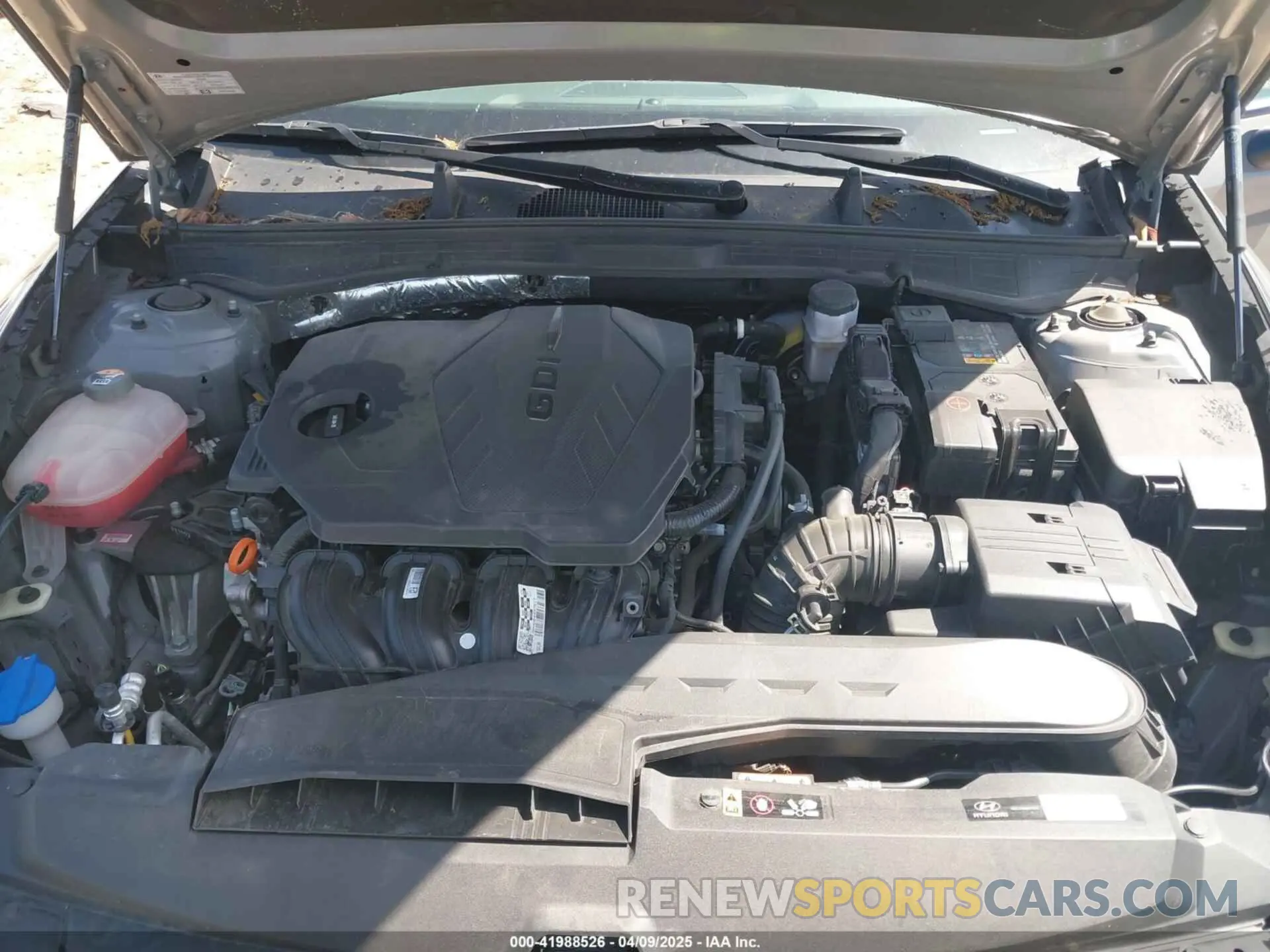 10 Photograph of a damaged car KMHL64JAXPA288278 HYUNDAI SONATA 2023