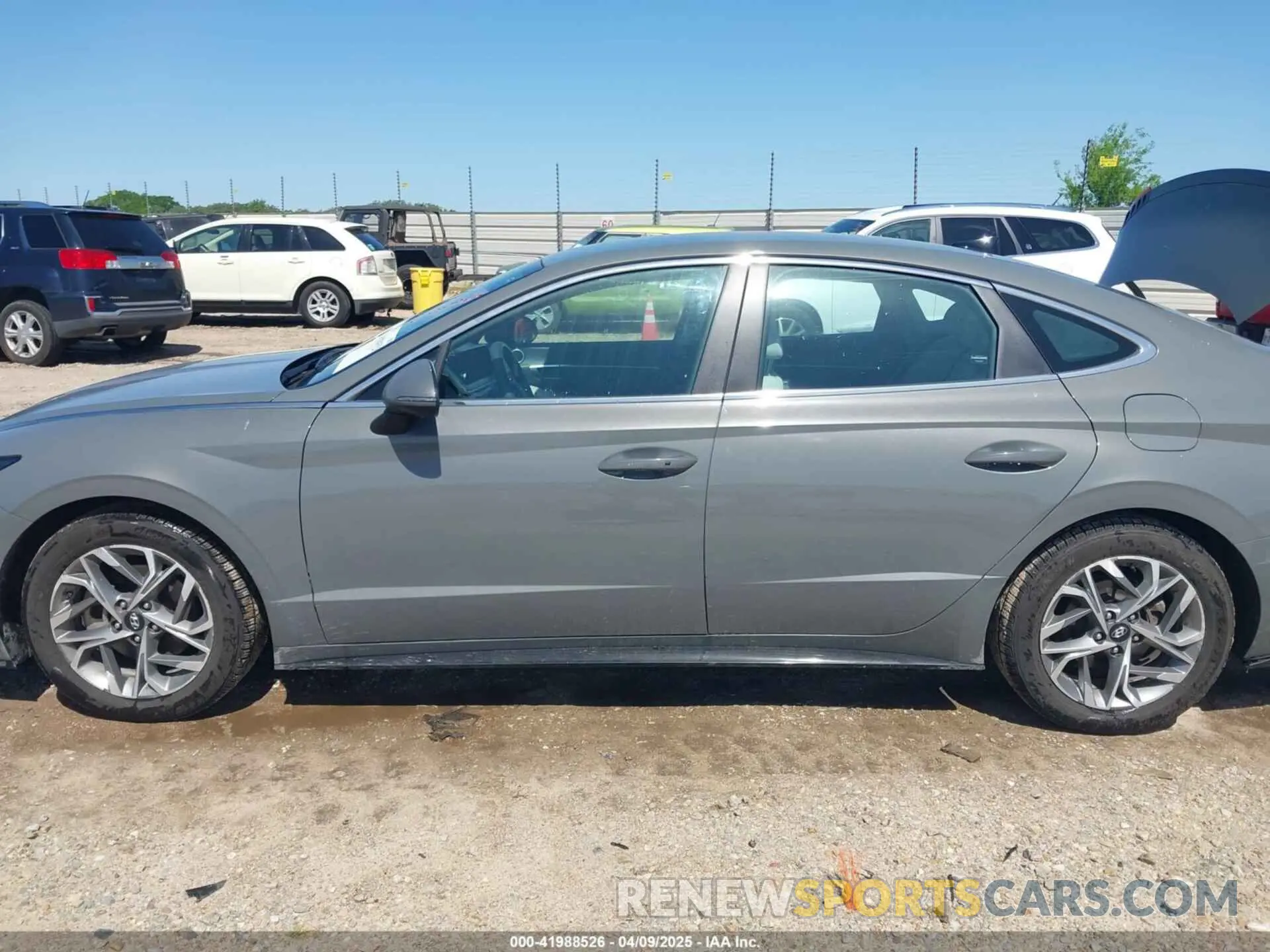14 Photograph of a damaged car KMHL64JAXPA288278 HYUNDAI SONATA 2023