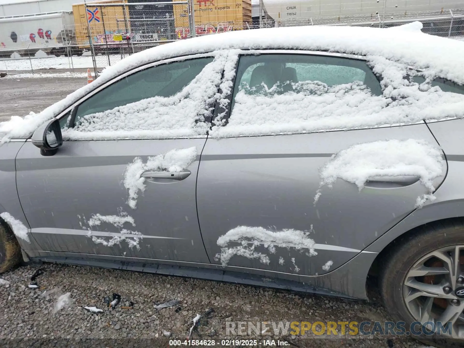 13 Photograph of a damaged car KMHL64JAXPA332232 HYUNDAI SONATA 2023