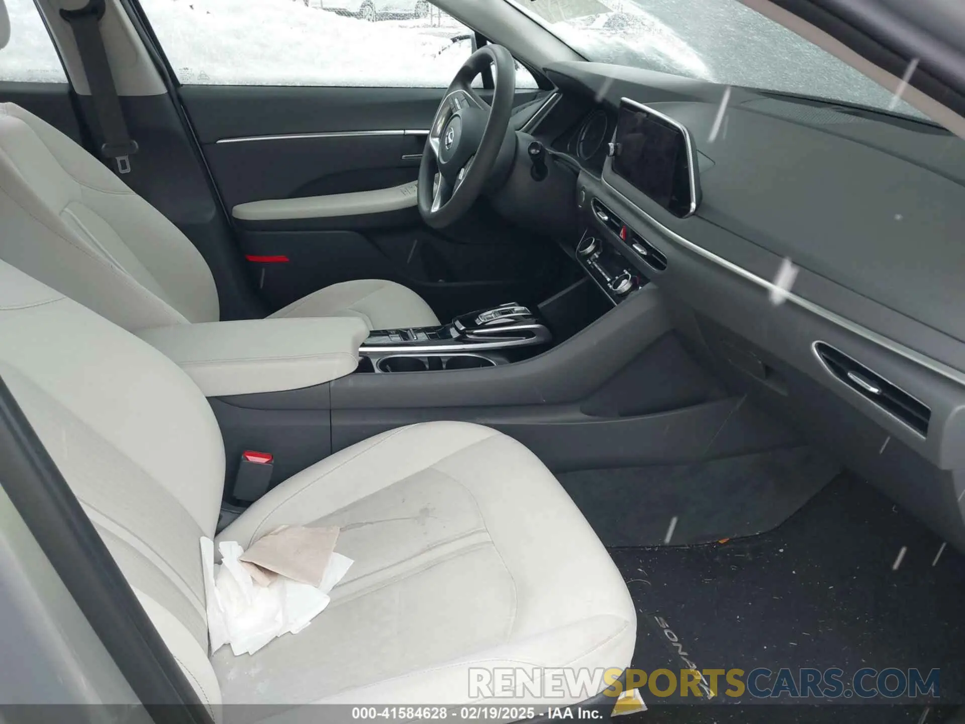 5 Photograph of a damaged car KMHL64JAXPA332232 HYUNDAI SONATA 2023