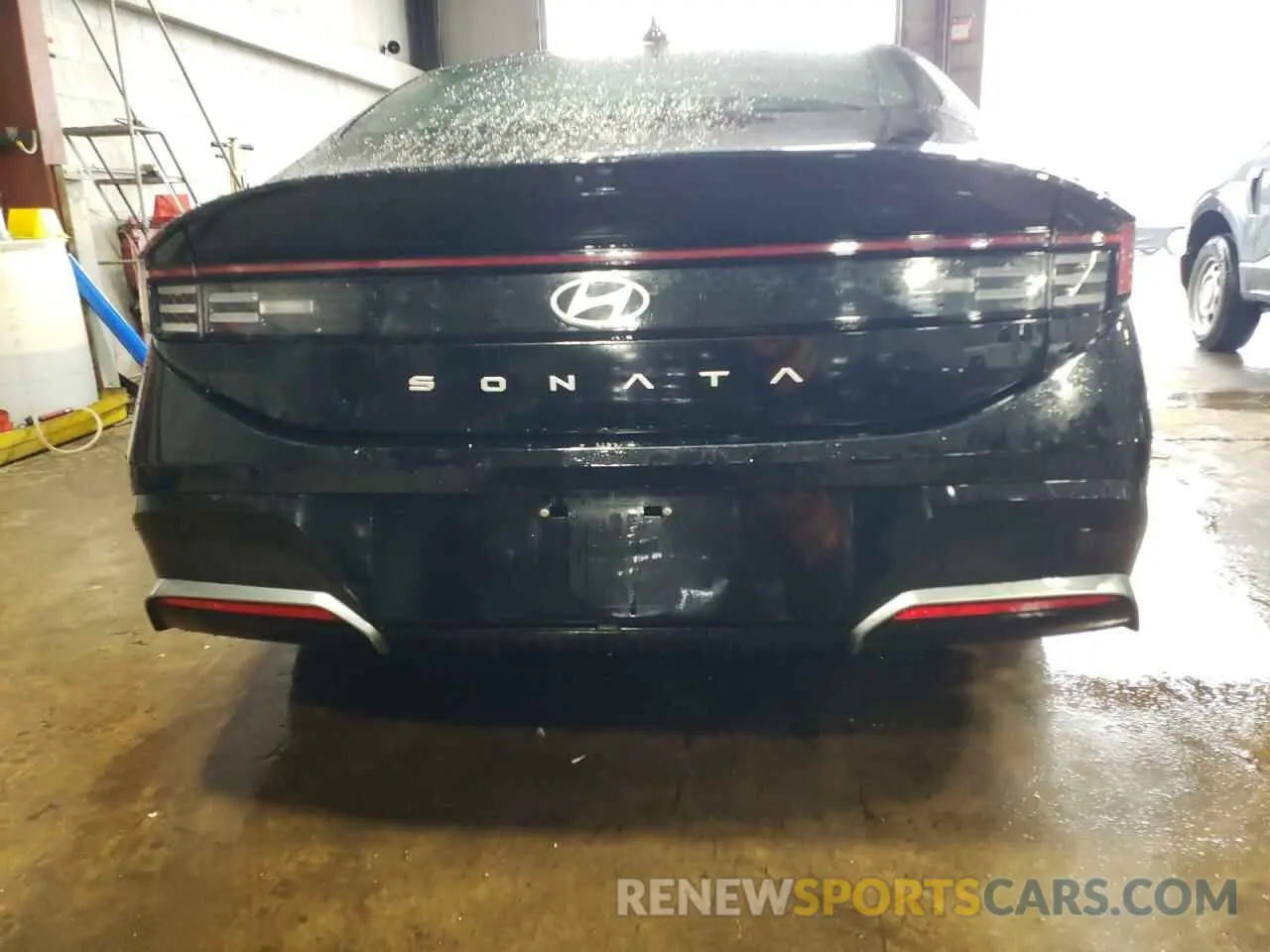 6 Photograph of a damaged car KMHL14JA0RA354452 HYUNDAI SONATA 2024