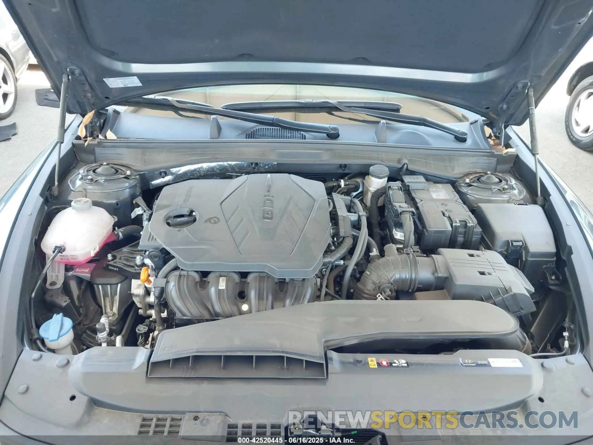 10 Photograph of a damaged car KMHL14JA1RA396404 HYUNDAI SONATA 2024