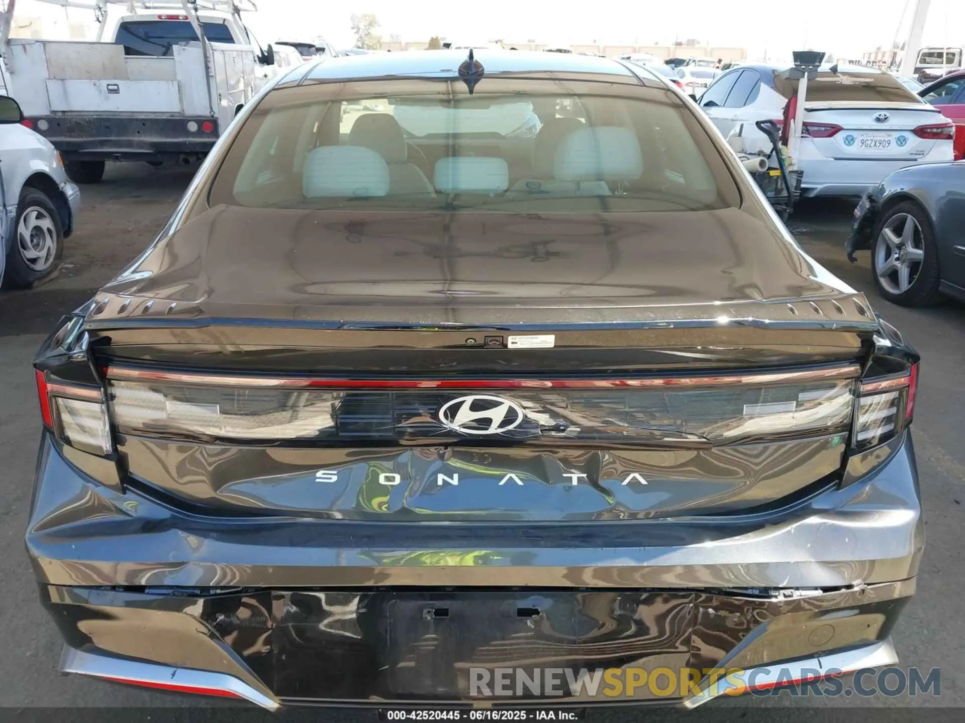 16 Photograph of a damaged car KMHL14JA1RA396404 HYUNDAI SONATA 2024