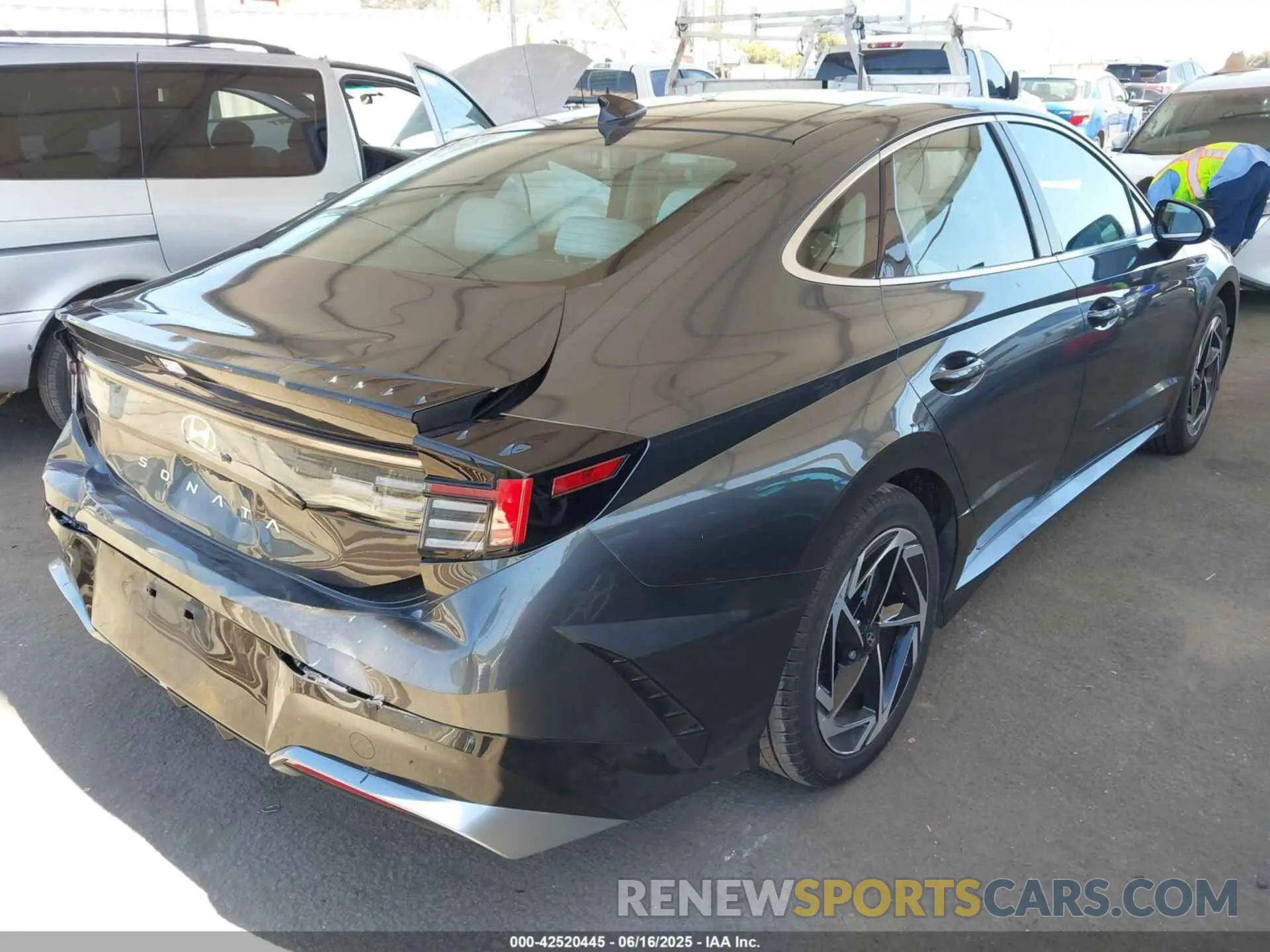 4 Photograph of a damaged car KMHL14JA1RA396404 HYUNDAI SONATA 2024