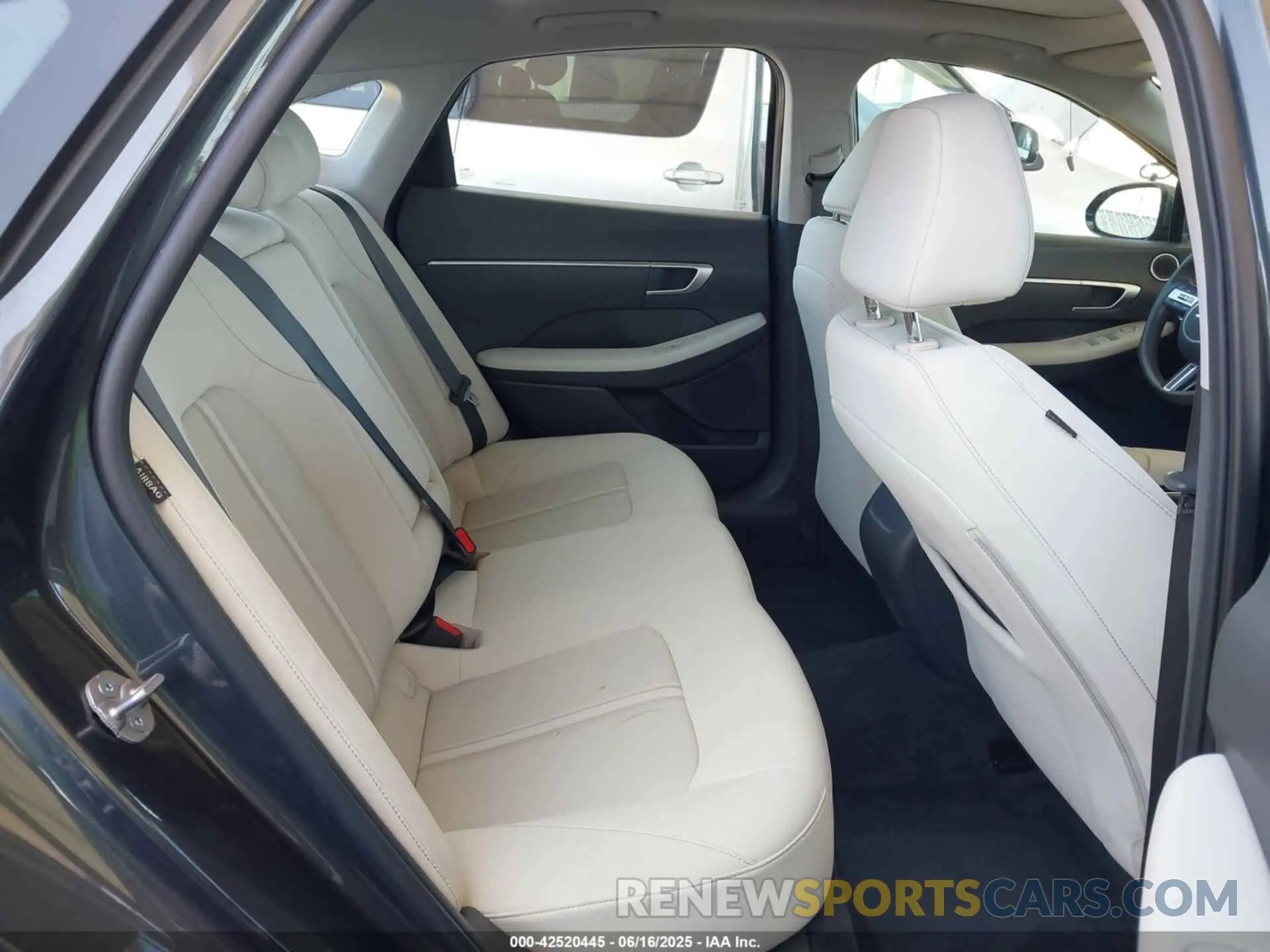 8 Photograph of a damaged car KMHL14JA1RA396404 HYUNDAI SONATA 2024