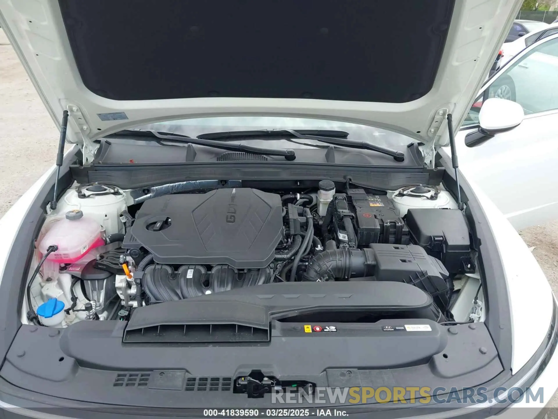 10 Photograph of a damaged car KMHL14JA1RA418157 HYUNDAI SONATA 2024
