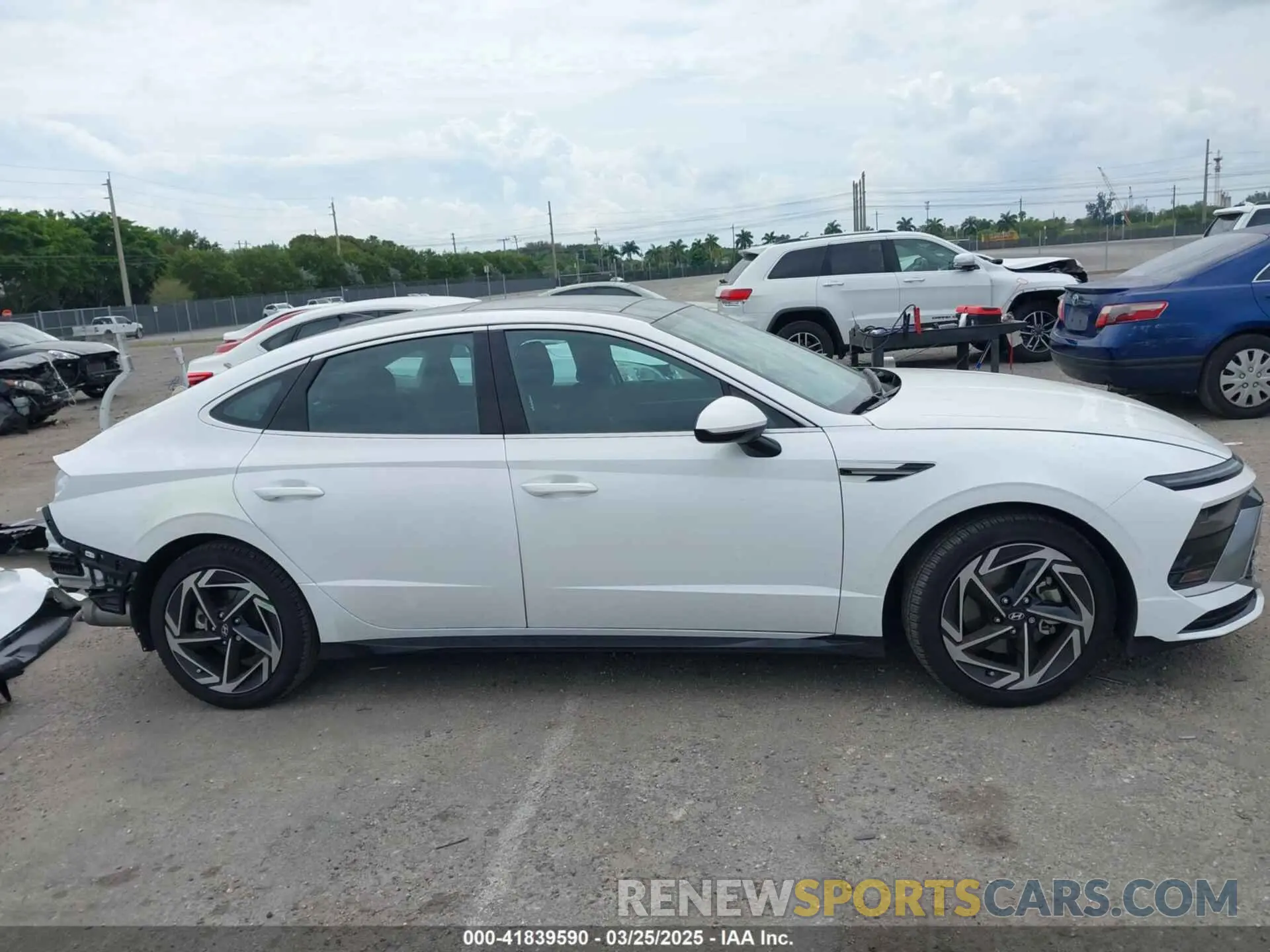 14 Photograph of a damaged car KMHL14JA1RA418157 HYUNDAI SONATA 2024