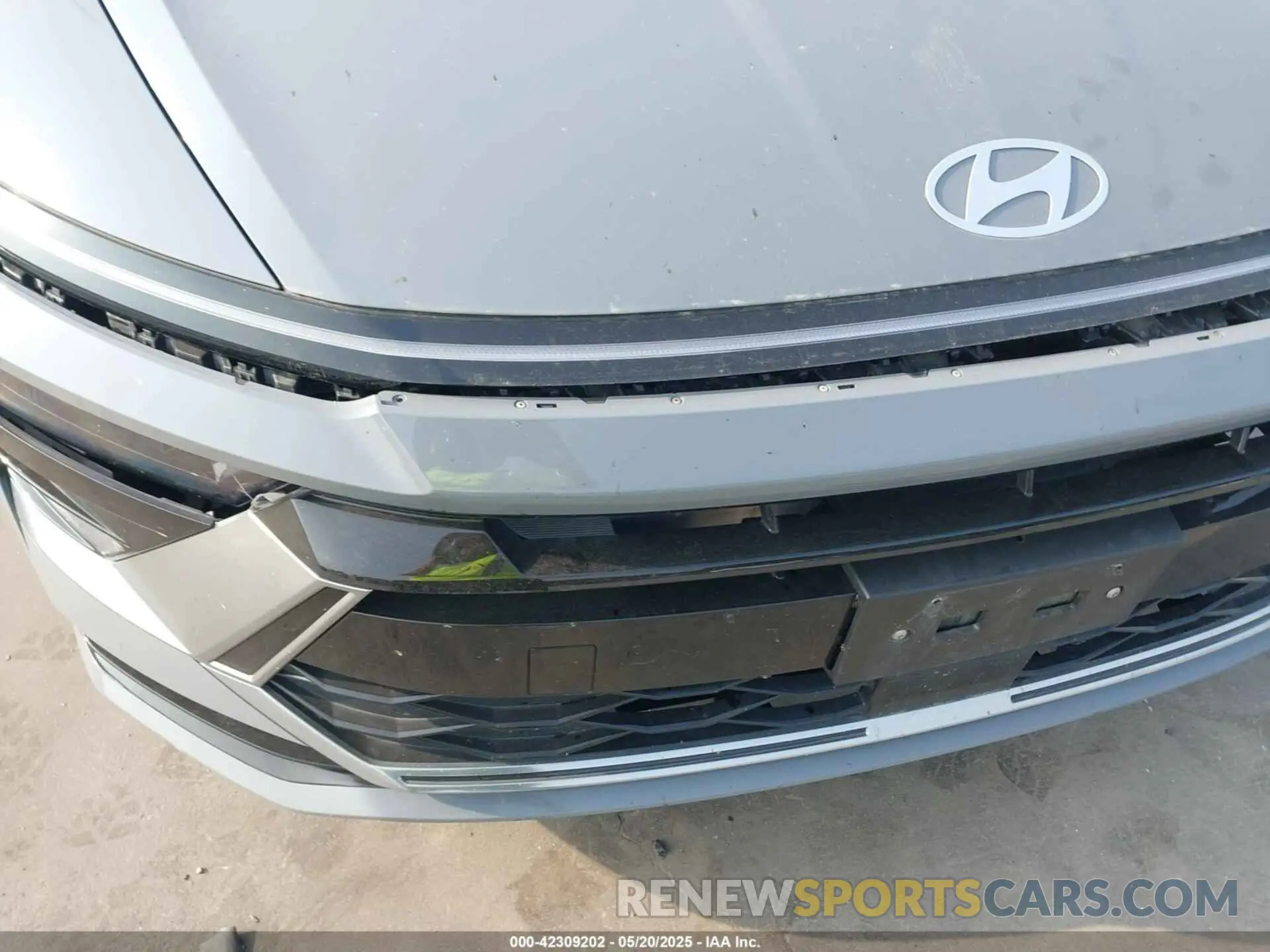 17 Photograph of a damaged car KMHL14JA2RA350015 HYUNDAI SONATA 2024