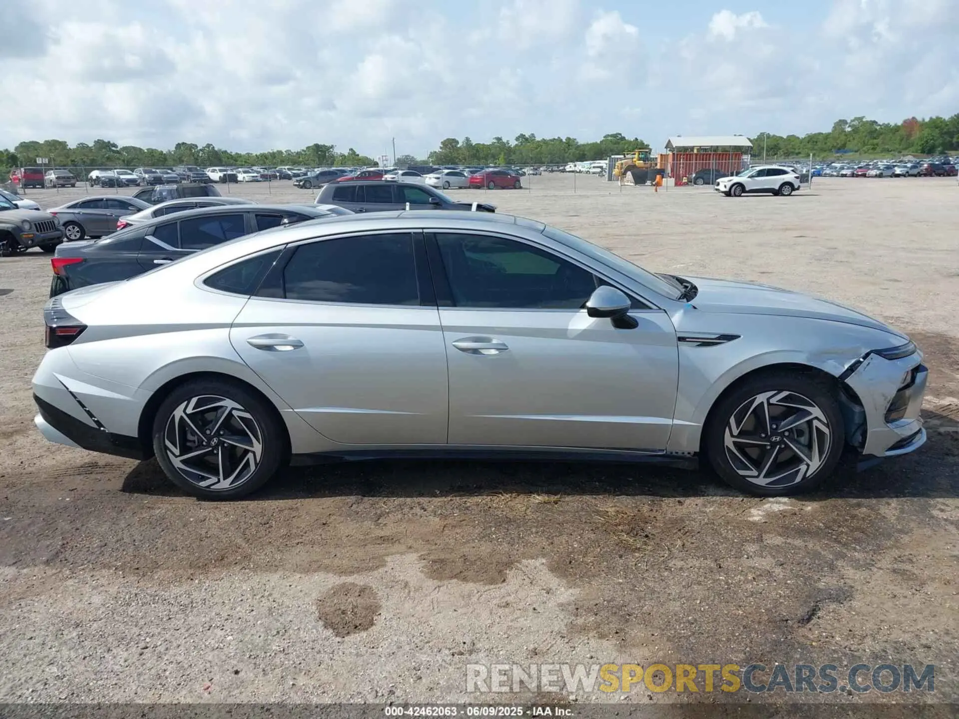 13 Photograph of a damaged car KMHL14JA2RA352315 HYUNDAI SONATA 2024