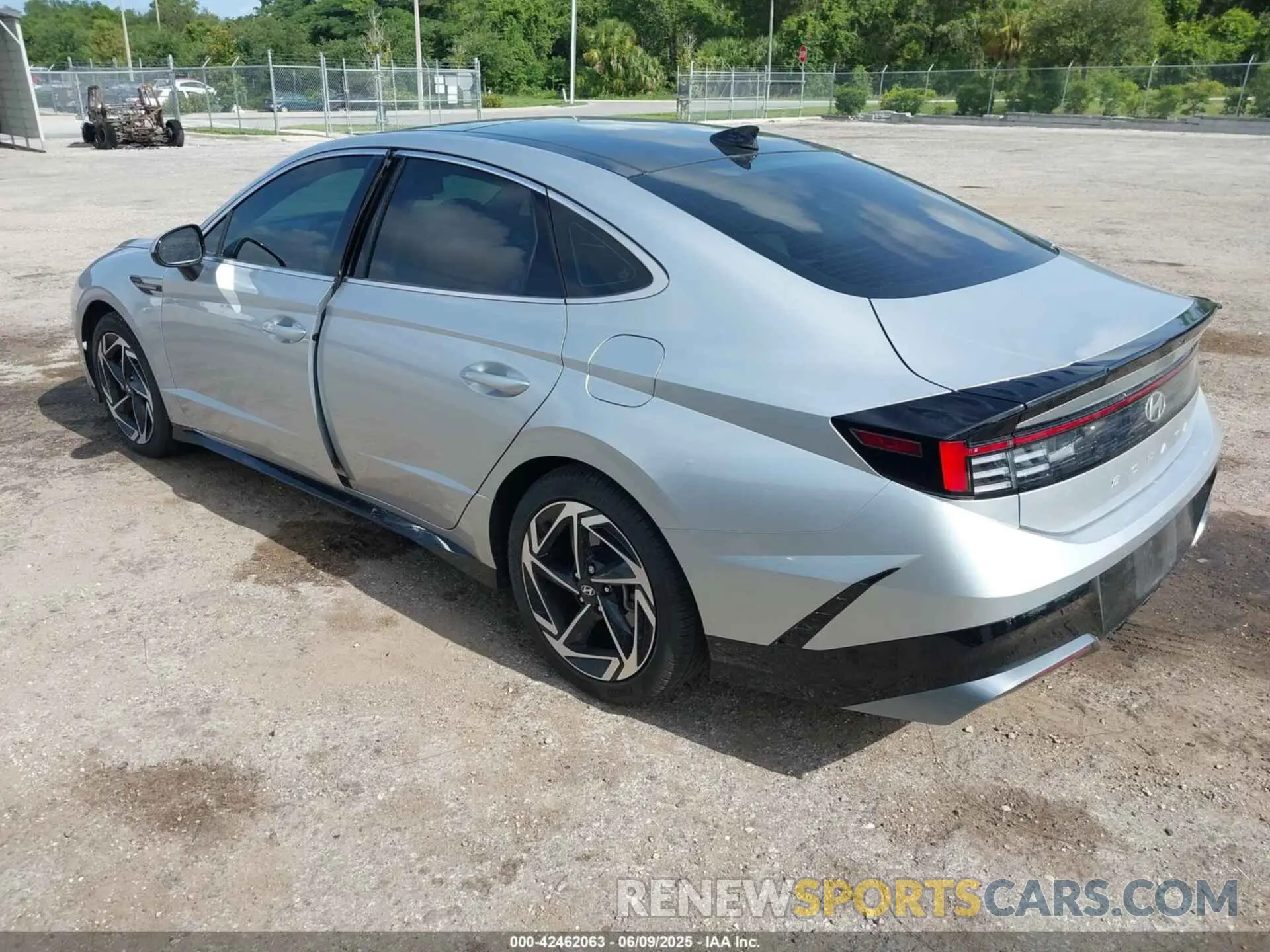 3 Photograph of a damaged car KMHL14JA2RA352315 HYUNDAI SONATA 2024