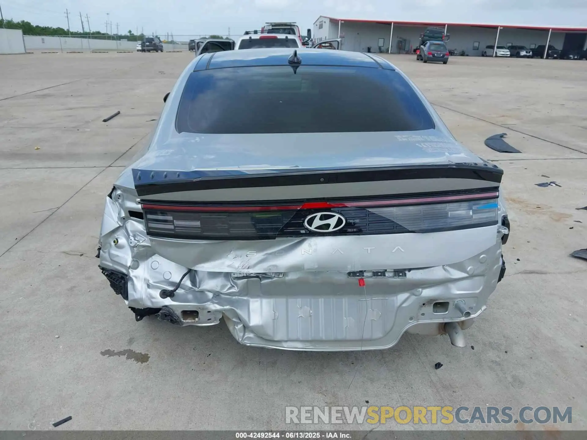 16 Photograph of a damaged car KMHL14JA2RA393396 HYUNDAI SONATA 2024