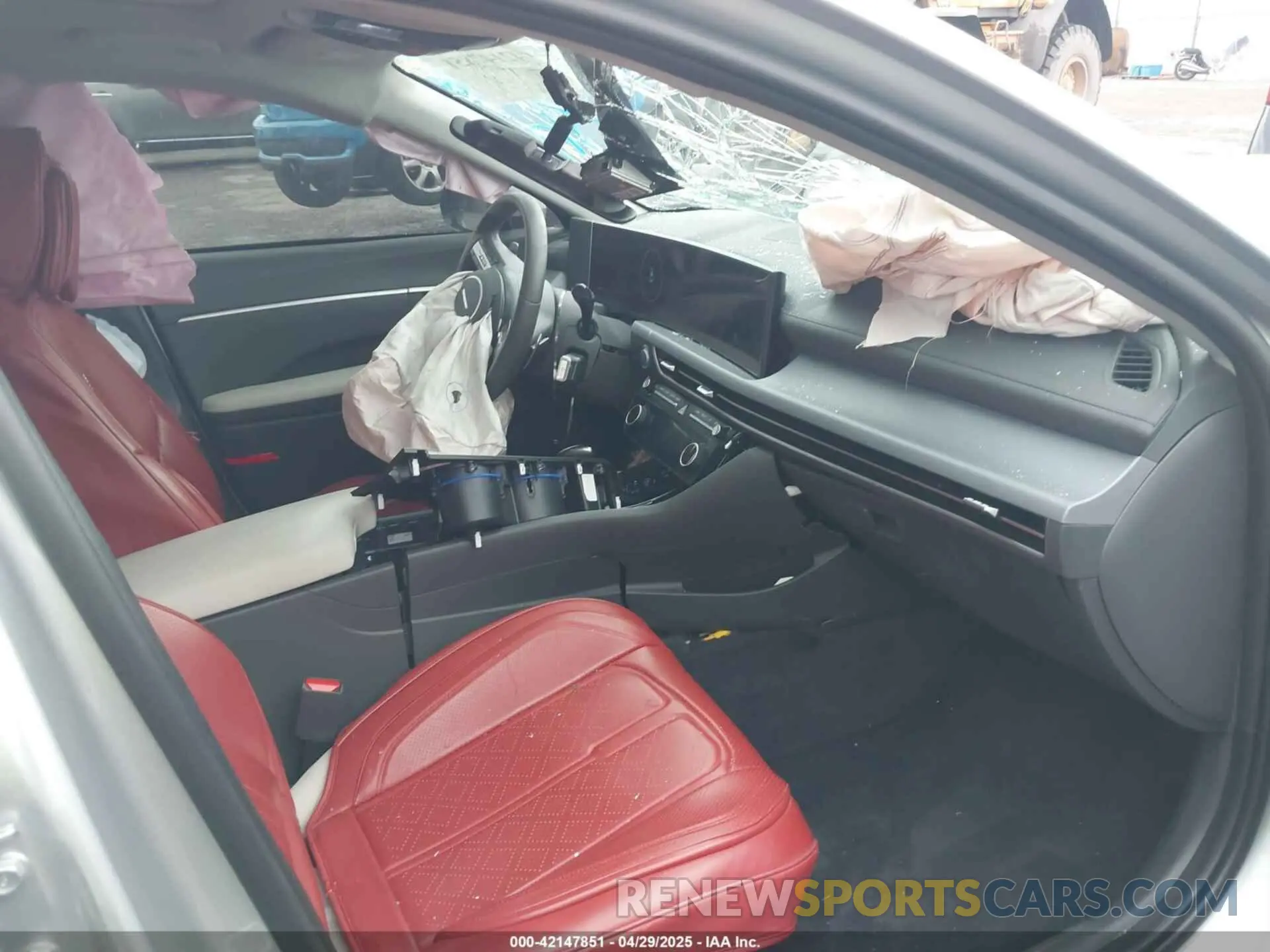5 Photograph of a damaged car KMHL14JA3RA351349 HYUNDAI SONATA 2024
