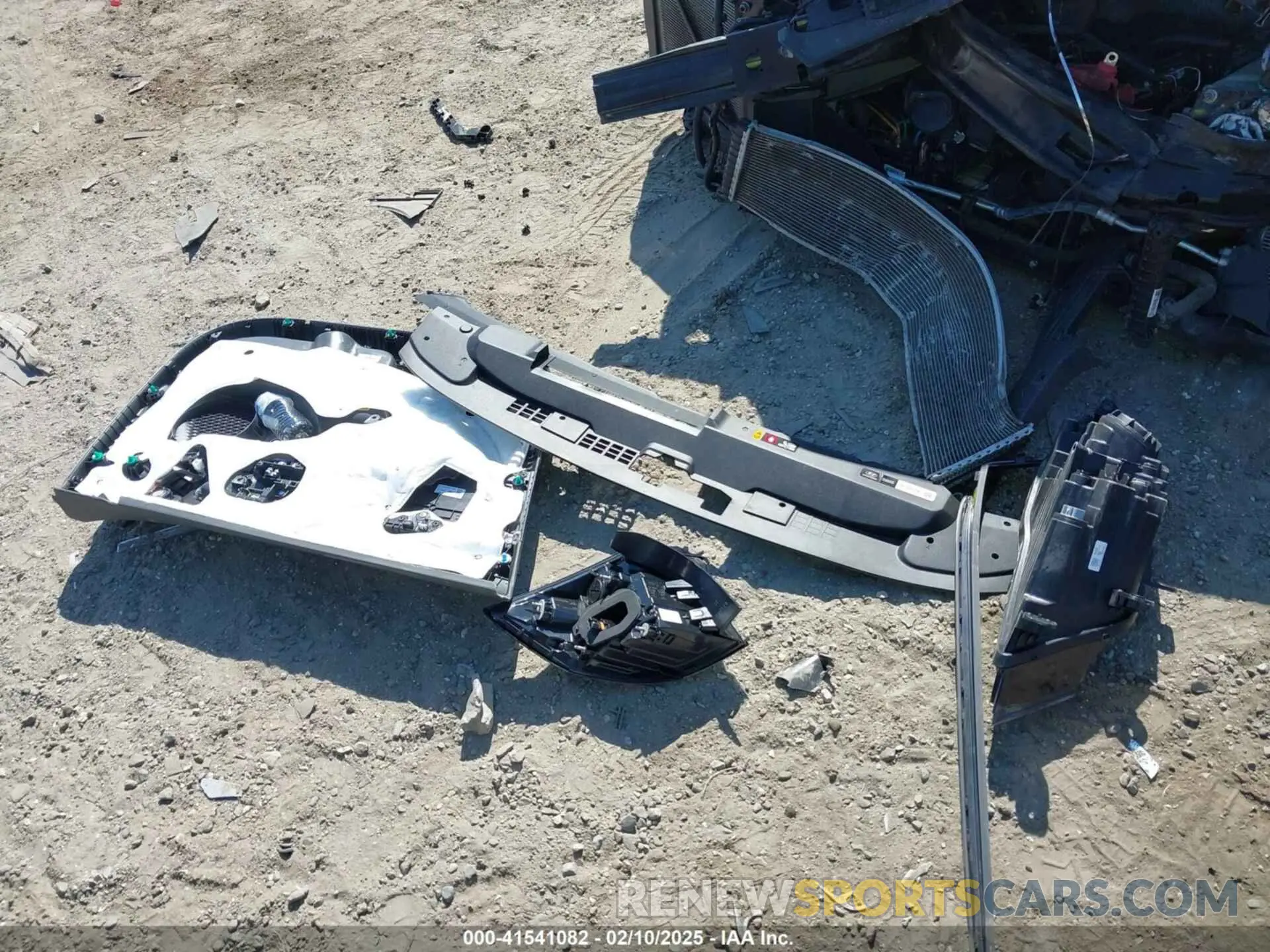 12 Photograph of a damaged car KMHL14JA3RA360567 HYUNDAI SONATA 2024