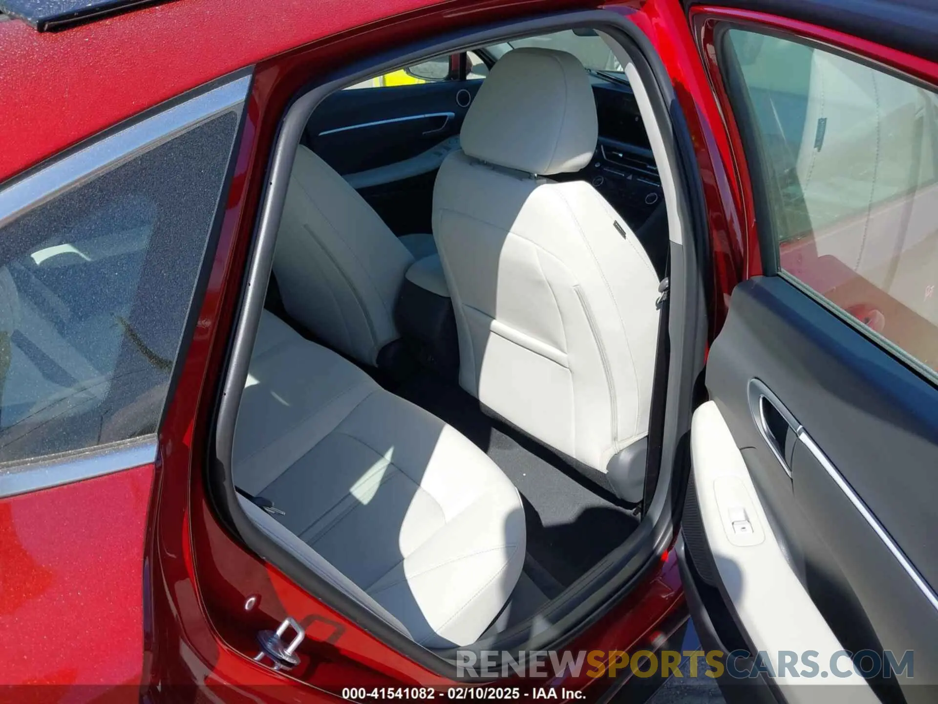 8 Photograph of a damaged car KMHL14JA3RA360567 HYUNDAI SONATA 2024